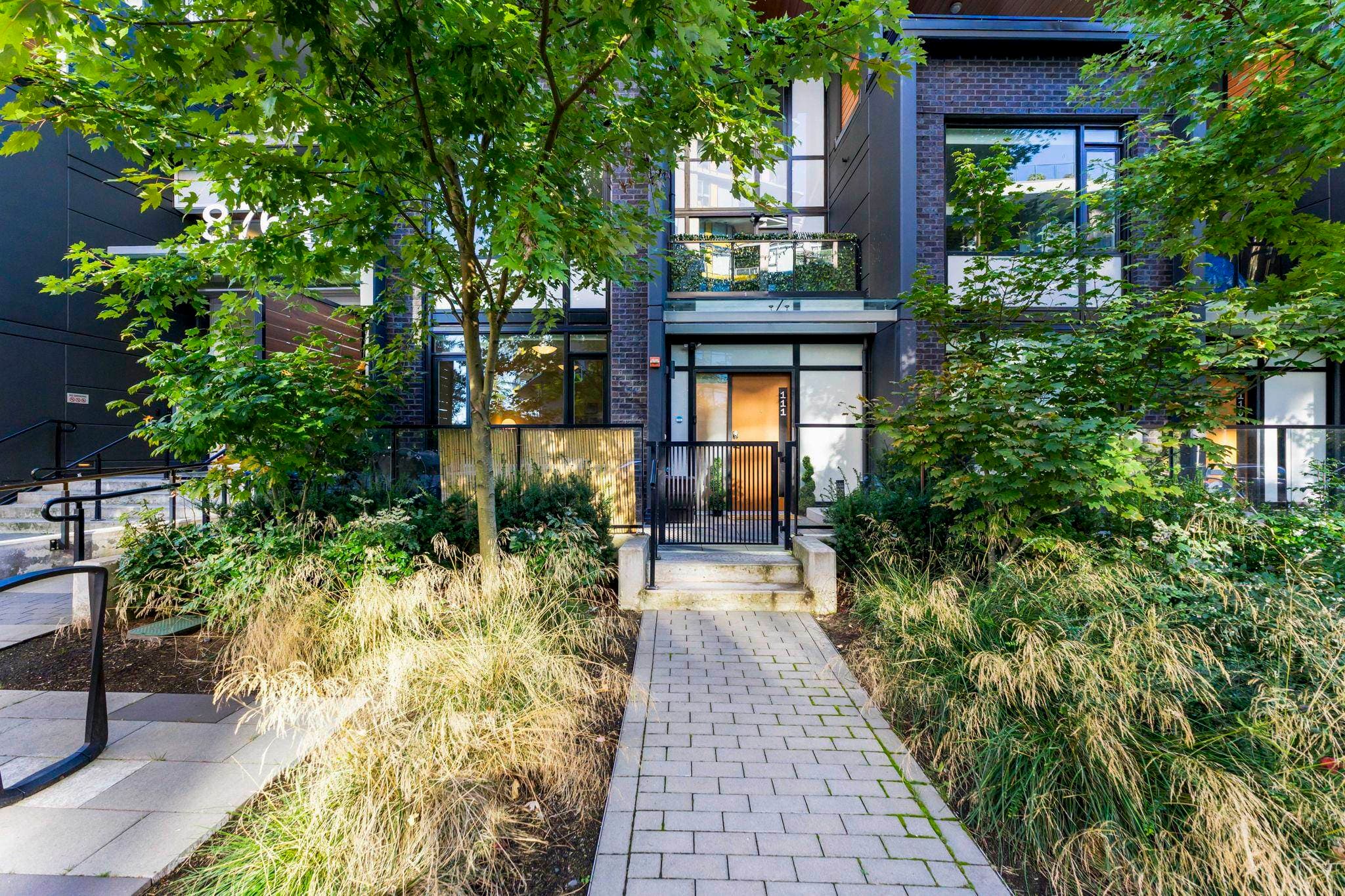 111 - 8761 University Crescent, Burnaby, V5A 0G3 — photo 3