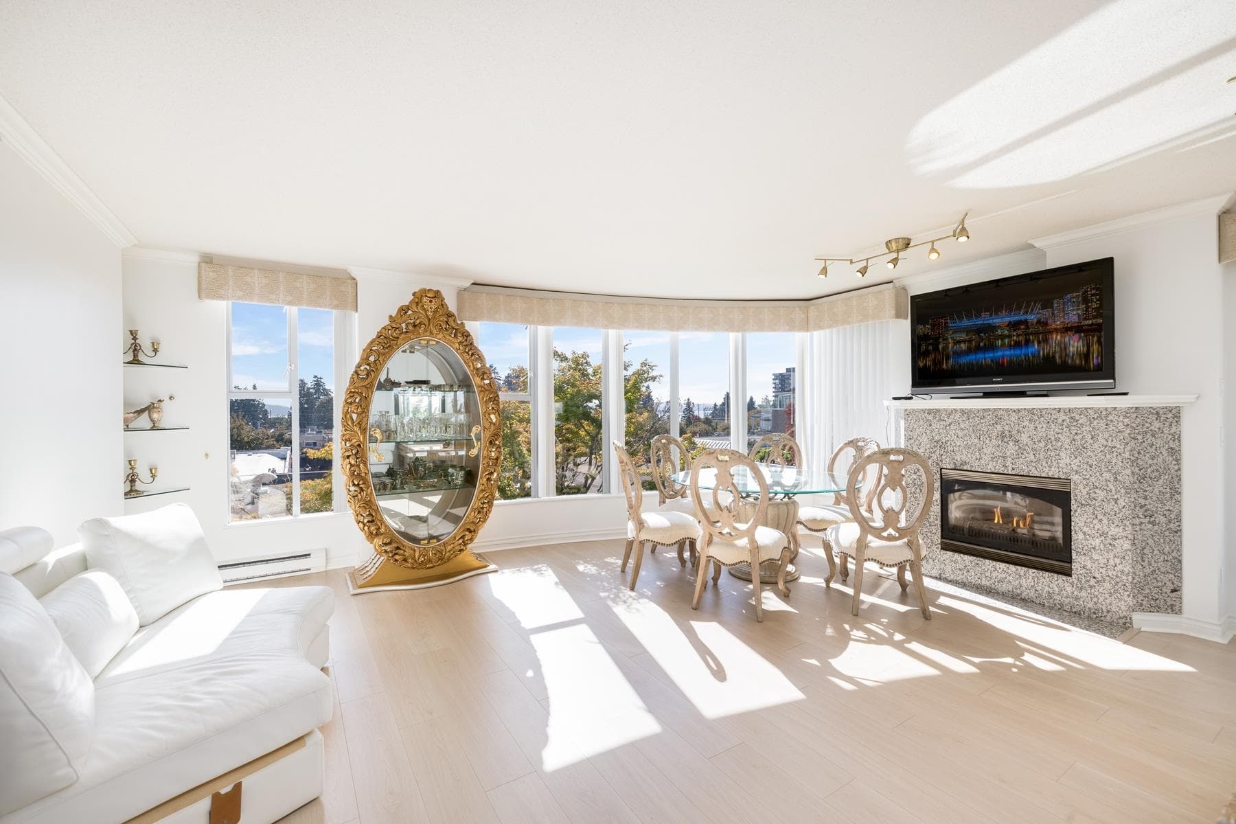 201 - 588 16th Street, West Vancouver, V7T 1A7 — photo 3