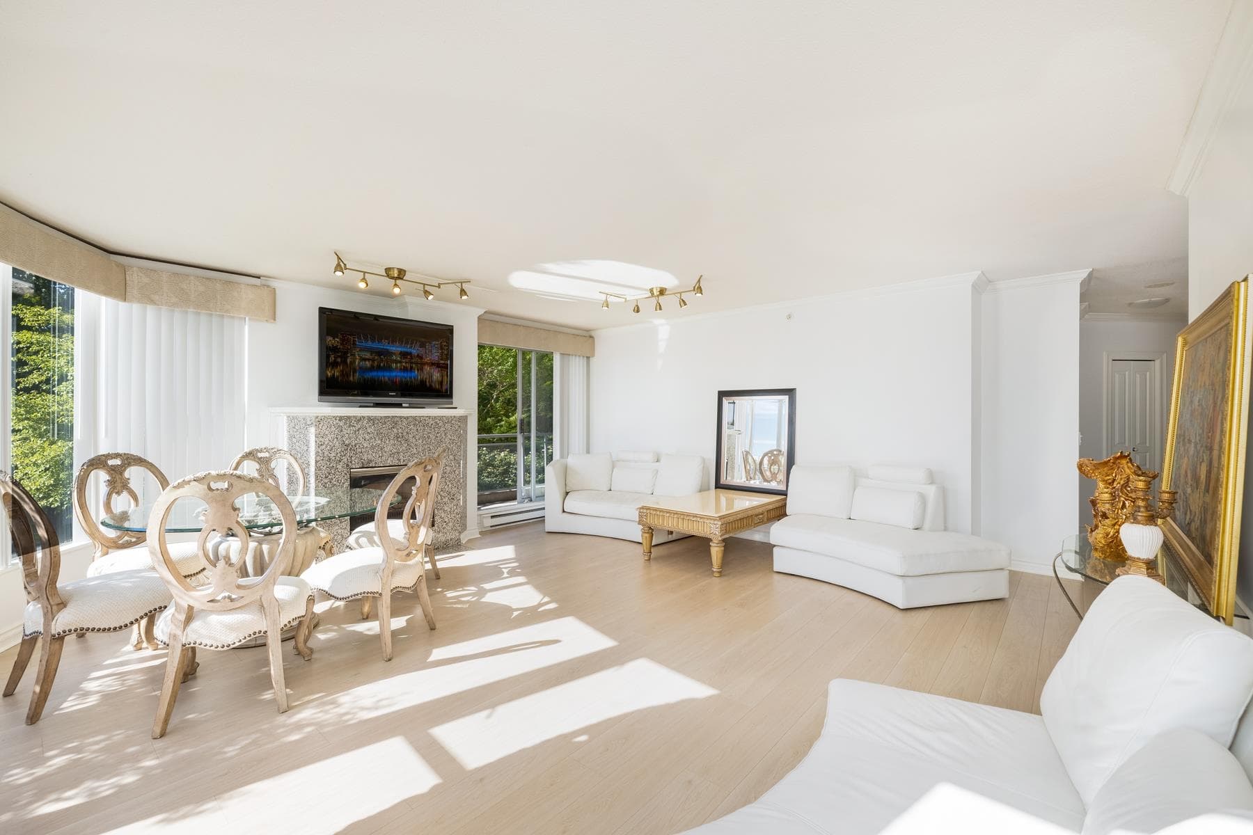201 - 588 16th Street, West Vancouver, V7T 1A7 — photo 4