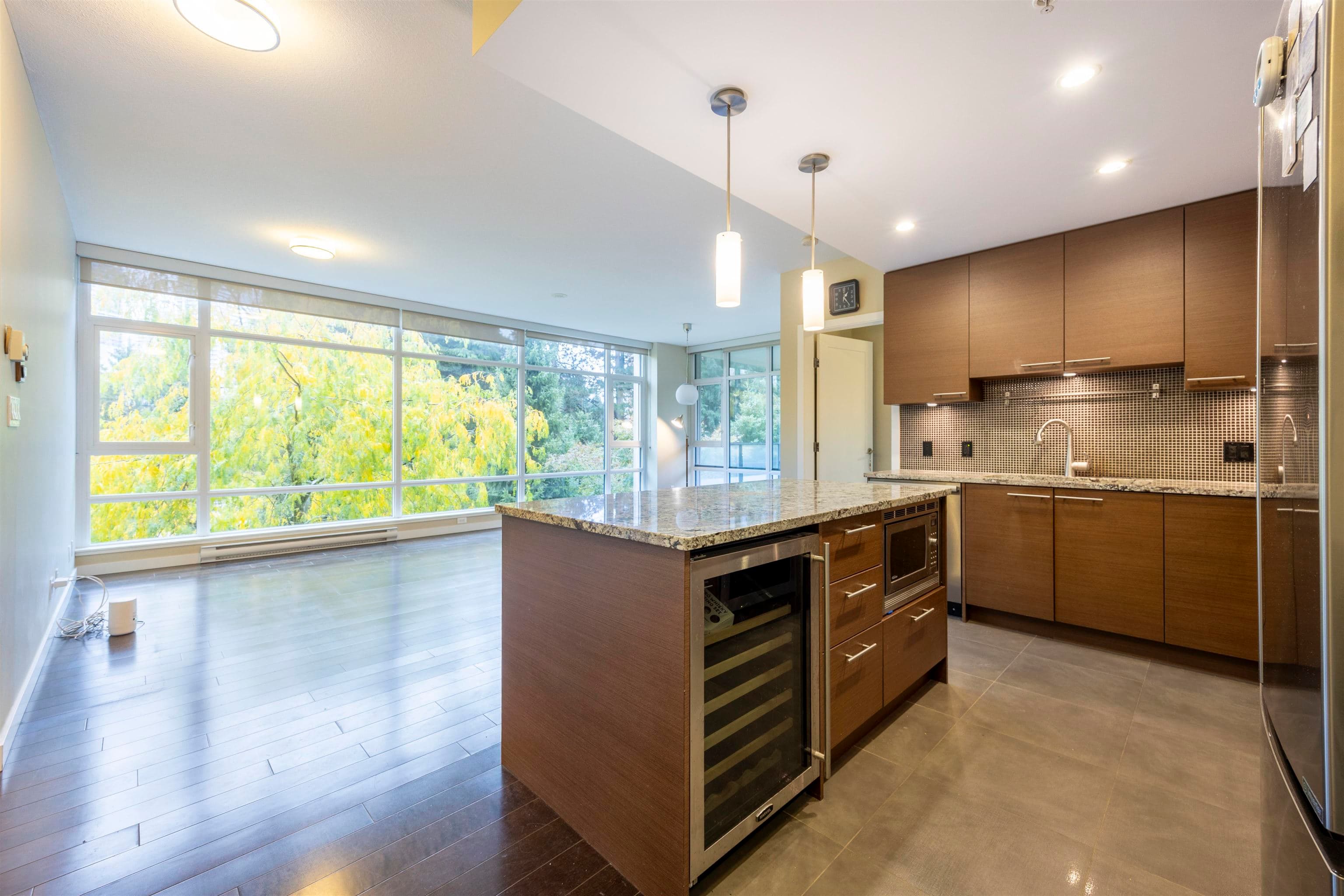 205 - 6168 Wilson Avenue, Burnaby, V5H 0B2 — photo 2