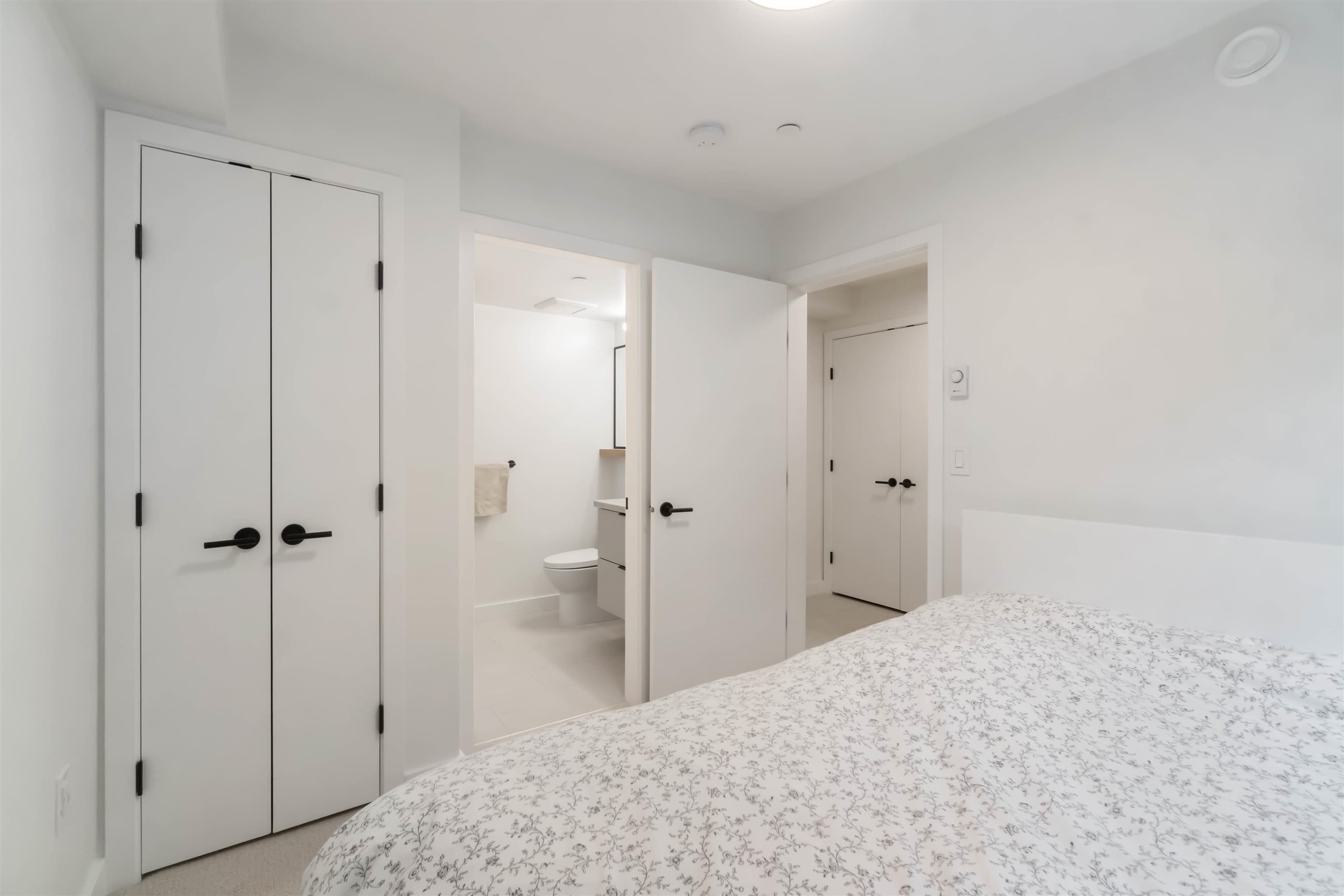 505 - 3105 St George Street, Port Moody, V3H 0J7 — photo 4