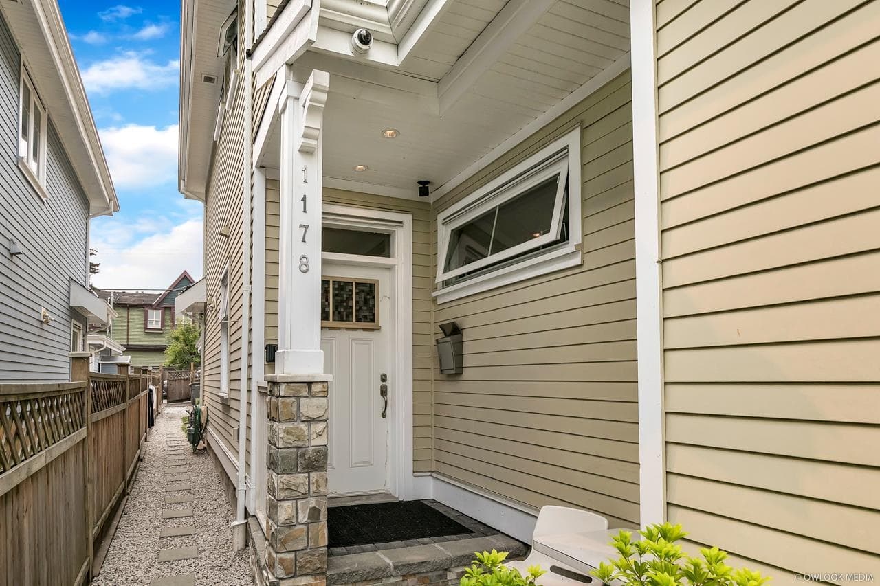 1178 E 12th Avenue, Vancouver, V5T 2J9 — photo 2