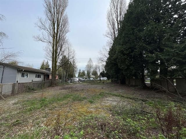 15505 104 Avenue, Surrey, V3R 1N9 — photo 3