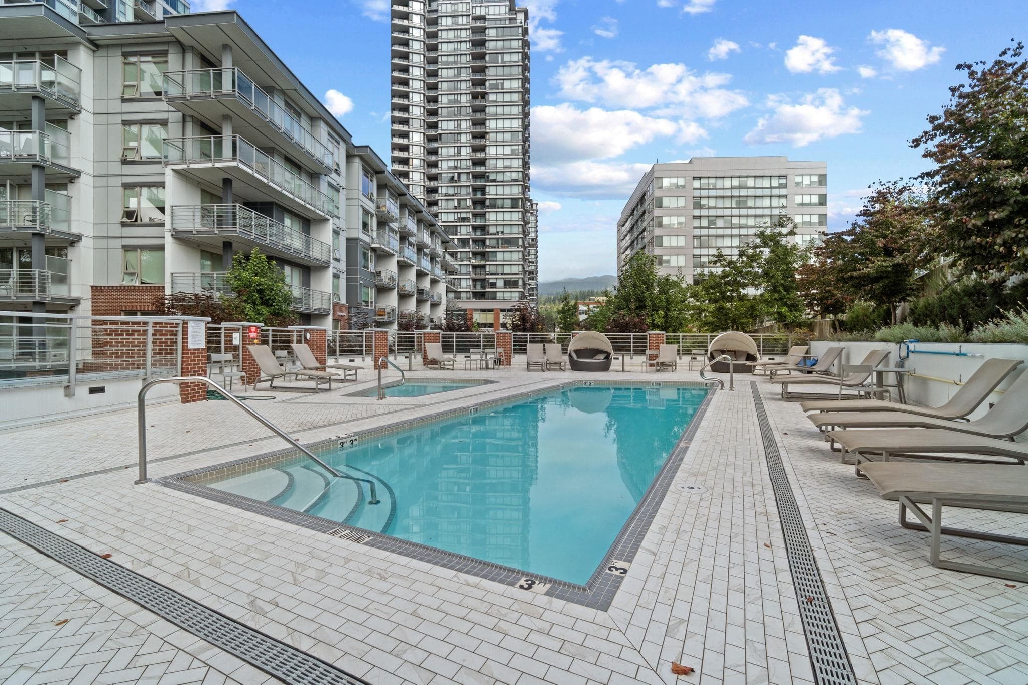 405 - 305 Morrissey Road, Port Moody, V3H 0M3 — photo 1