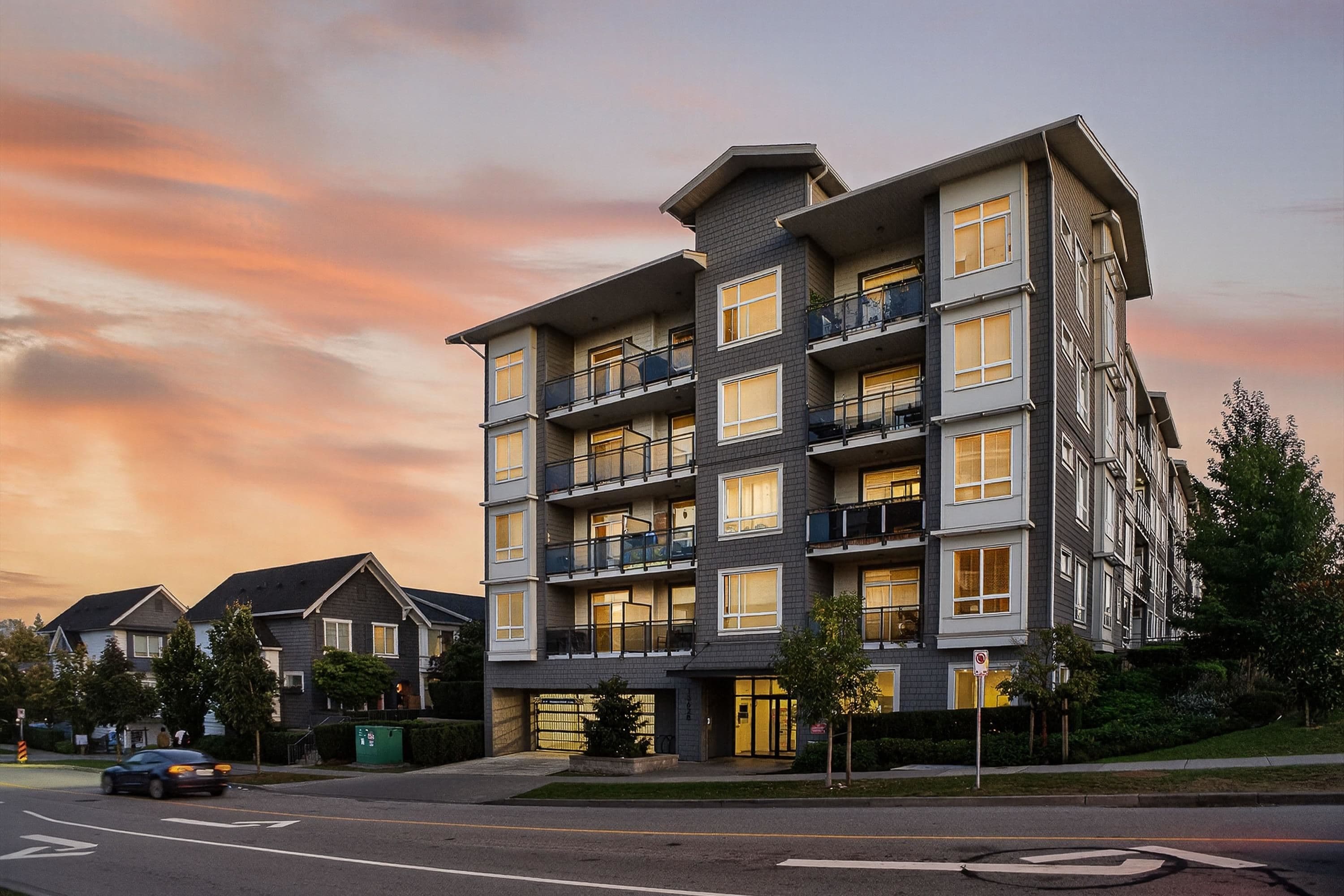 317 - 13628 81a Avenue, Surrey, V3W 3E2 — photo 2