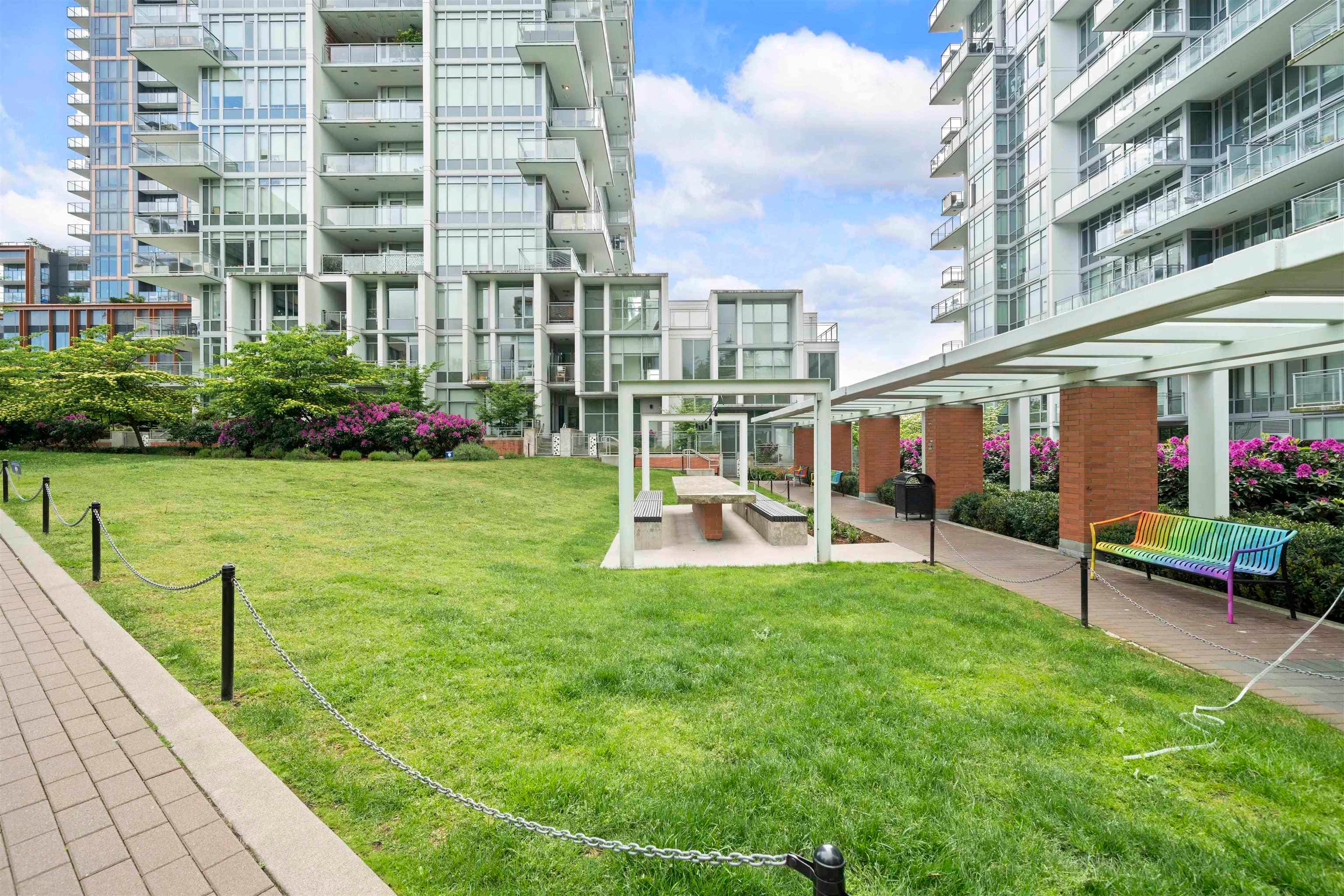 713 - 258 Nelson's Court, New Westminster, V3L 0J9 — photo 4