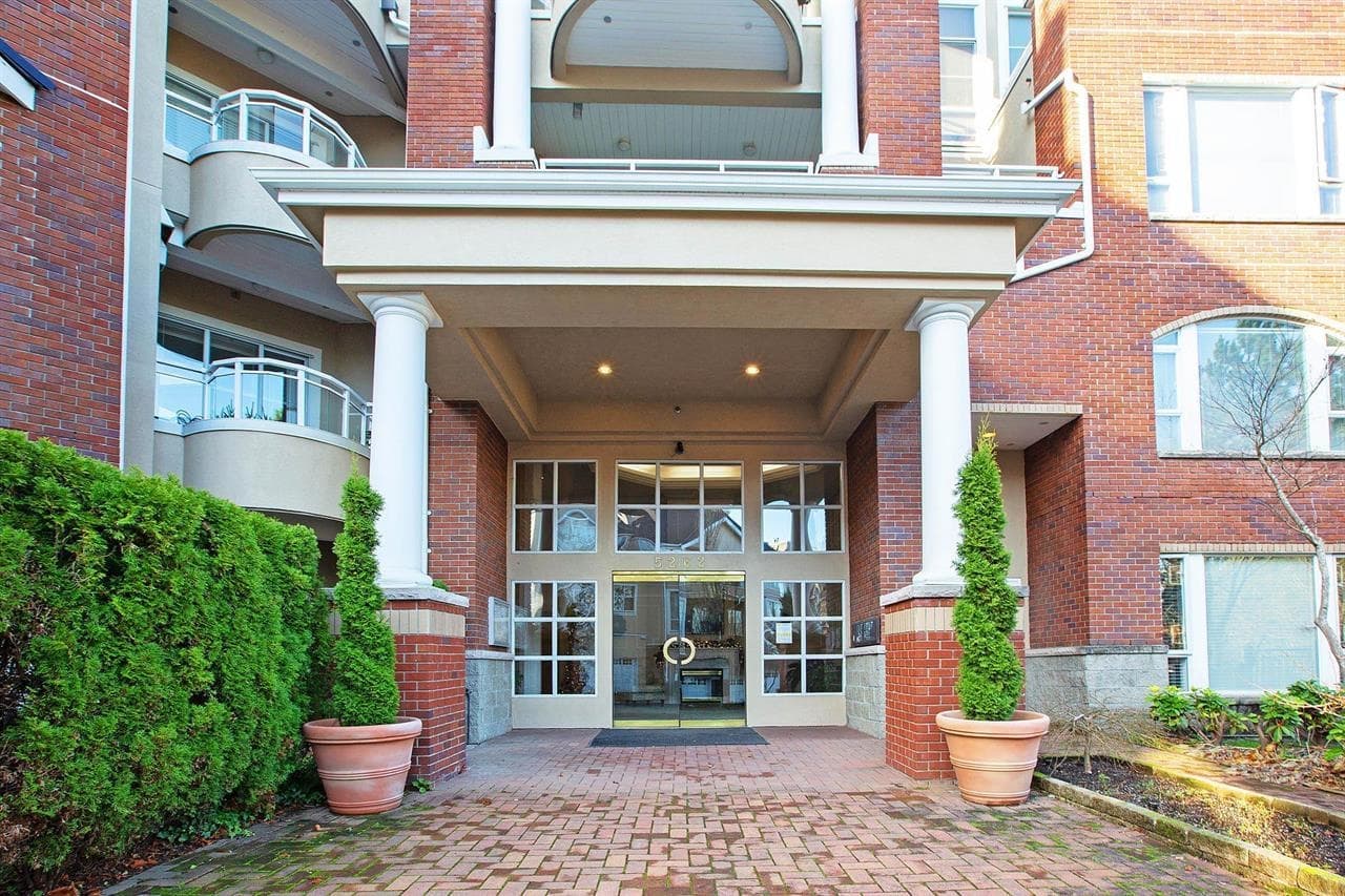 612 - 5262 Oakmount Crescent, Burnaby, V5H 4R7 — photo 2