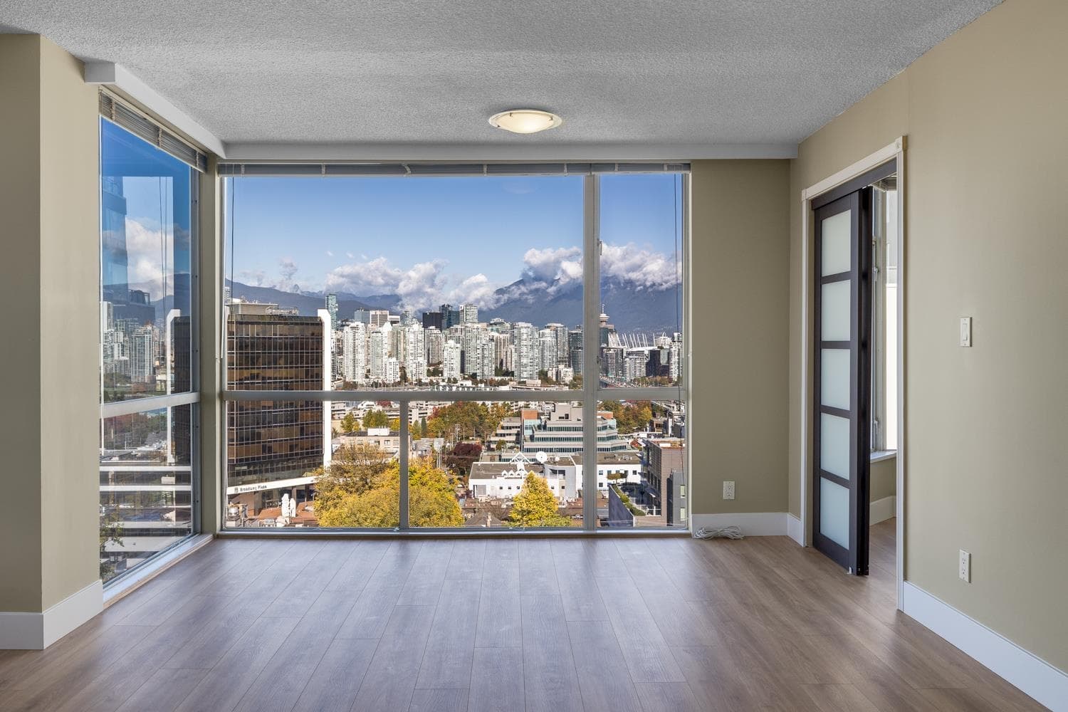 1302 - 2668 Ash Street, Vancouver, V5Z 4K4 — photo 3