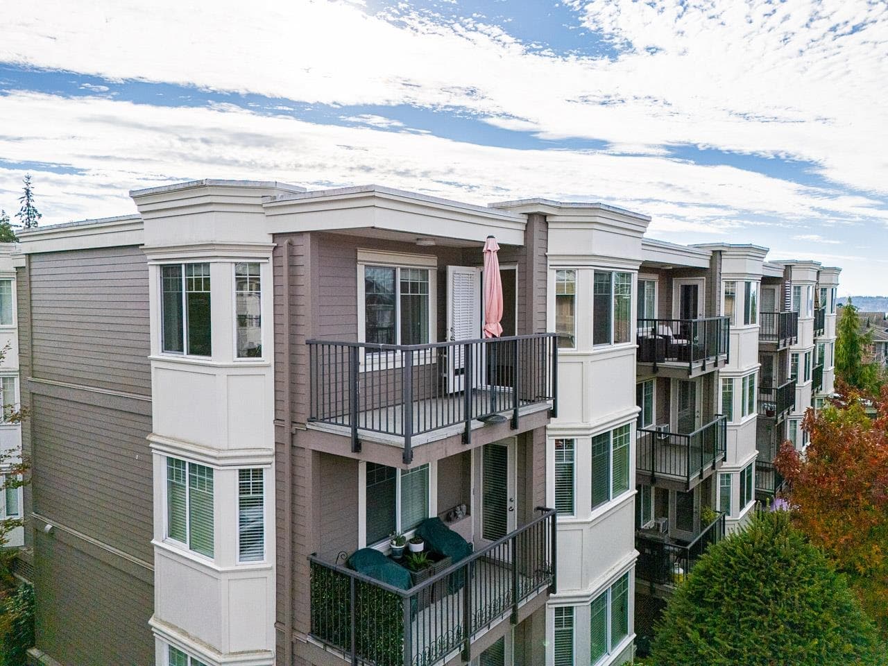 PH4 - 15357 Roper Avenue, White Rock
