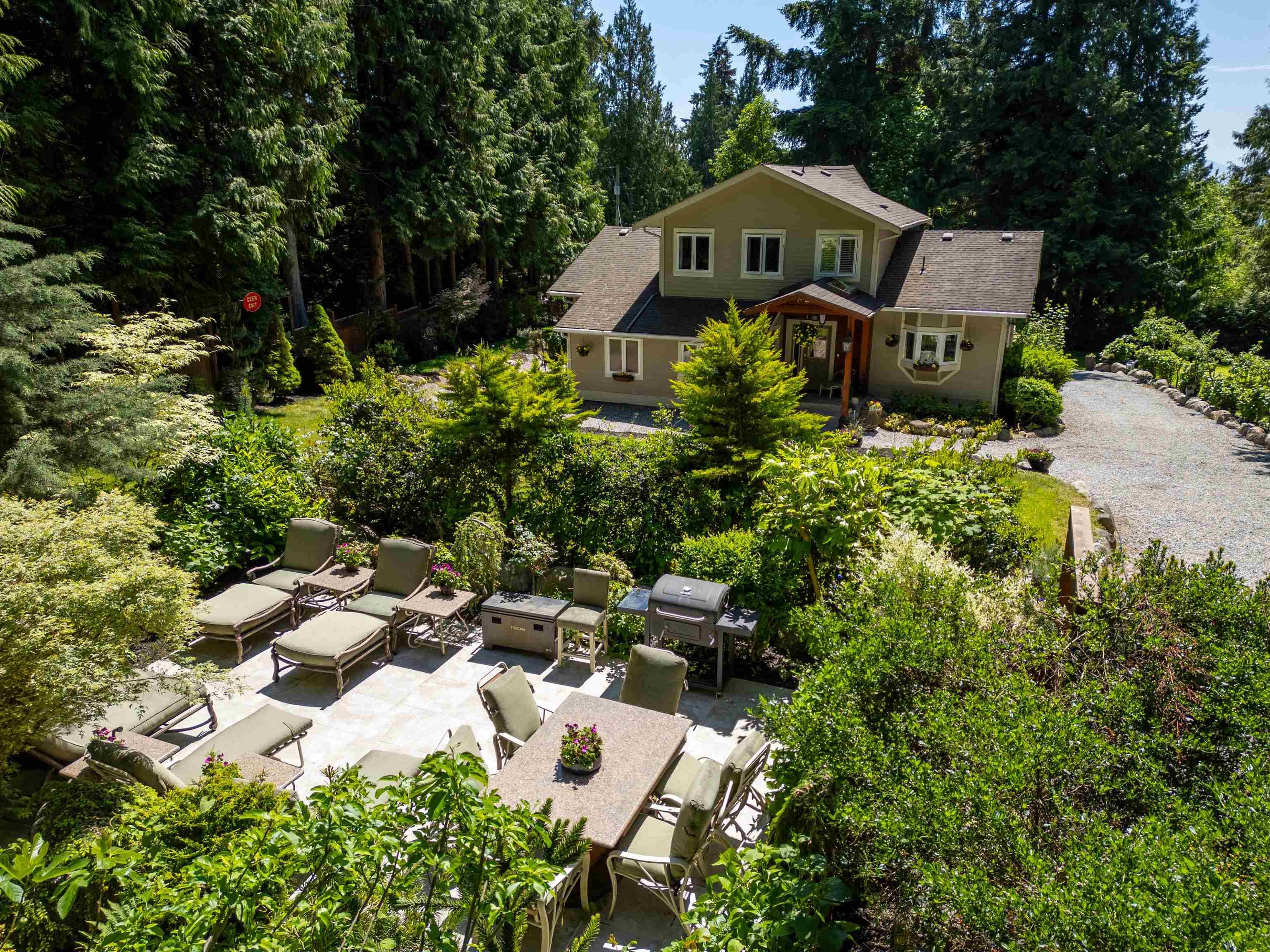 2596 Miles Road, Roberts Creek