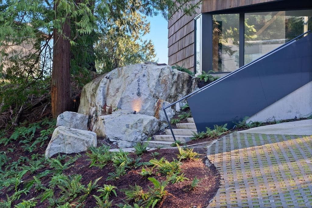 4166 Rose Crescent, West Vancouver, V7V 2N8 — photo 3