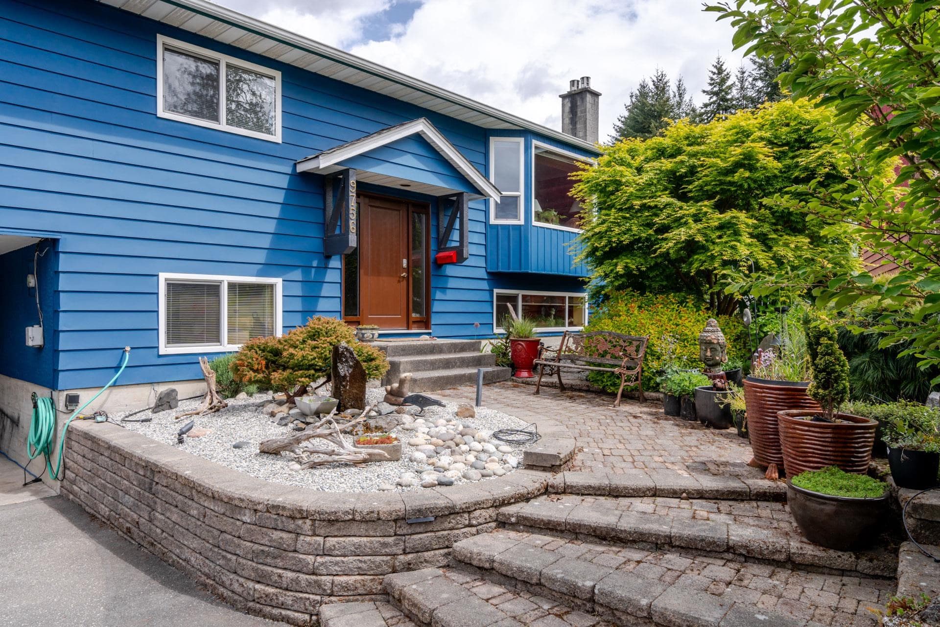 9756 Crown Crescent, Surrey, V3V 6H9 — photo 3