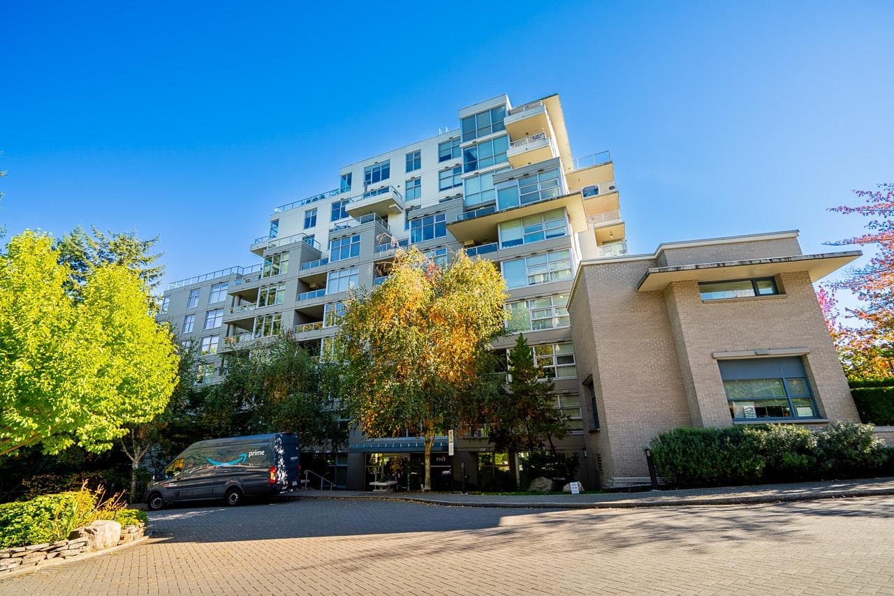 301 - 9262 University Crescent, Burnaby, V5A 0A4 — photo 2