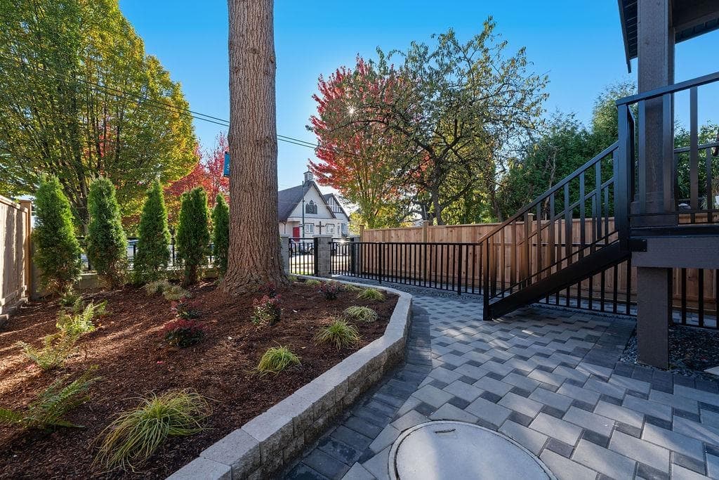 1 - 2447 E 41st Avenue, Vancouver, V5R 2W2 — photo 3