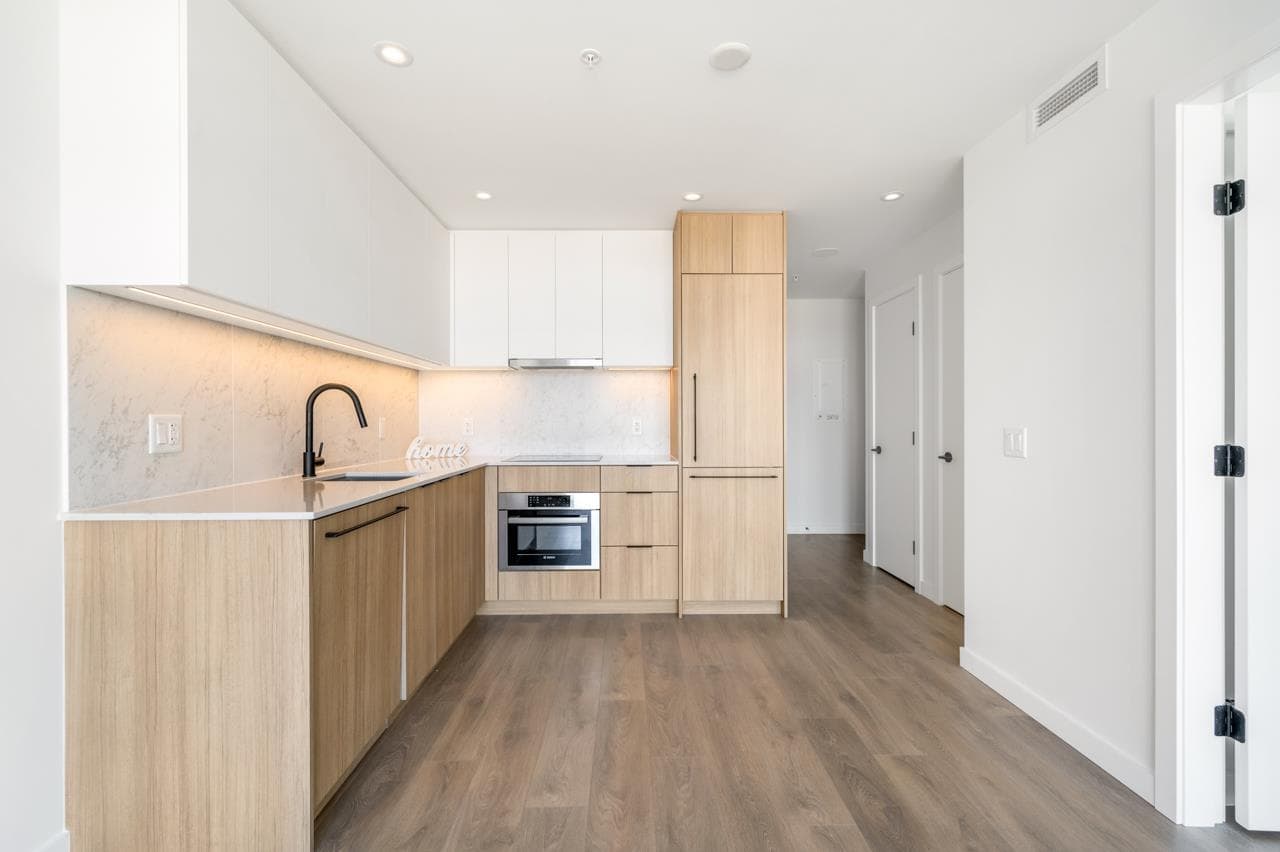 912 - 13685 102 Avenue, Surrey, V3T 1N7 — photo 2