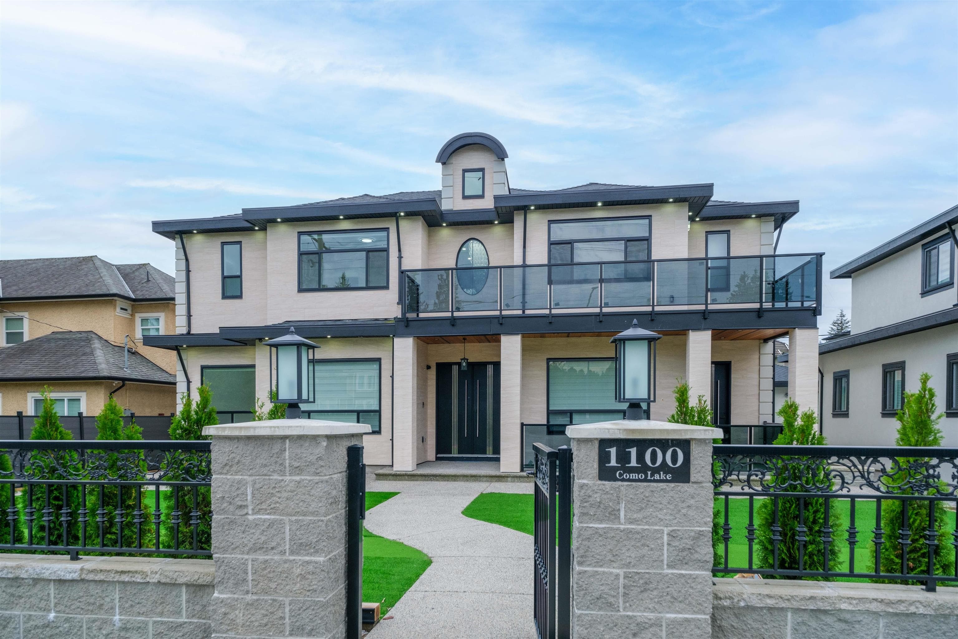 1100 Como Lake Avenue, Coquitlam