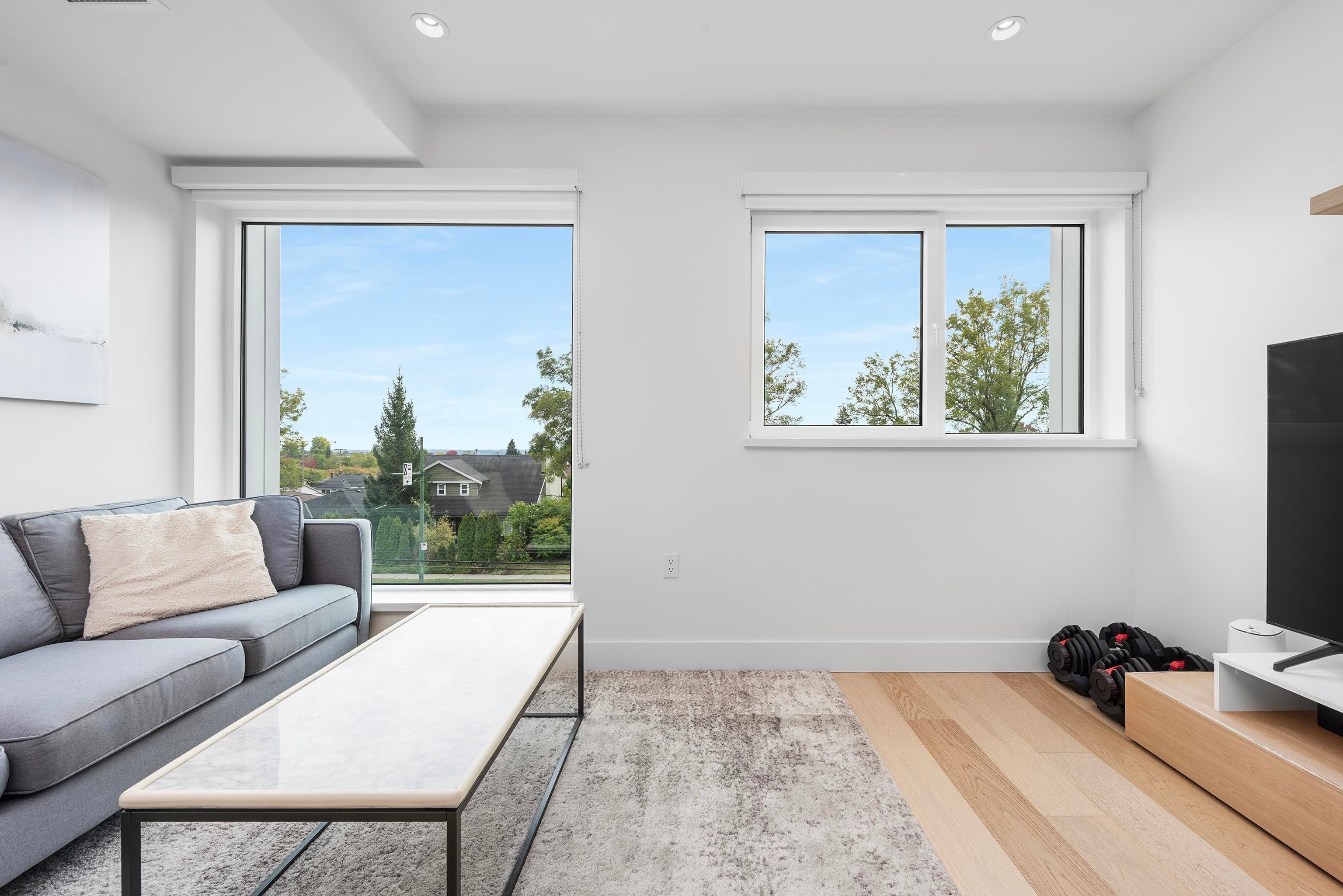 138 W Woodstock Avenue, Vancouver, V5Y 0N1 — photo 4