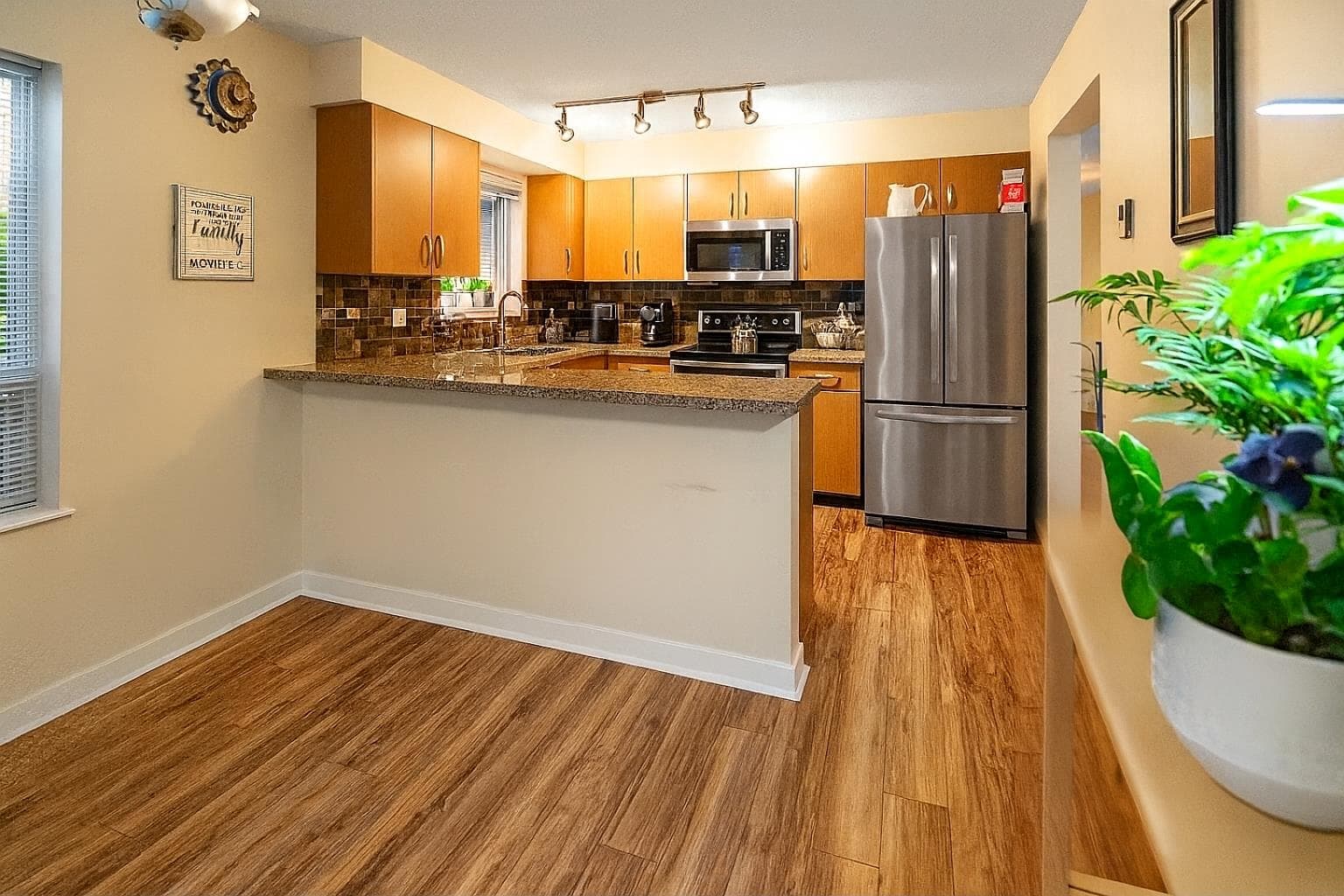 115 - 20750 Duncan Way, Langley, V3A 9J6 — photo 5