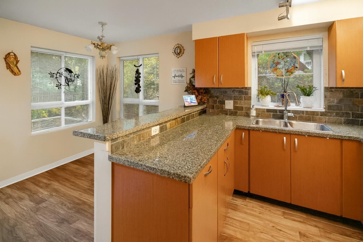 115 - 20750 Duncan Way, Langley, V3A 9J6 — photo 4