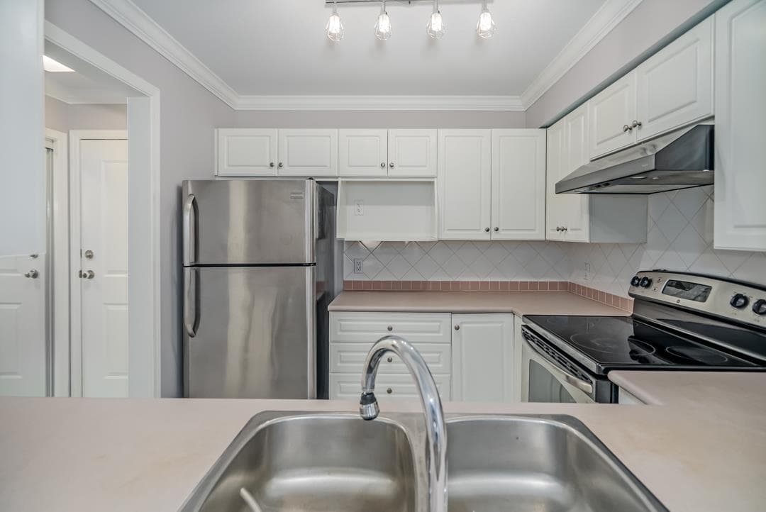 101 - 2229 152nd Street, Surrey, V4A 4P1 — photo 4