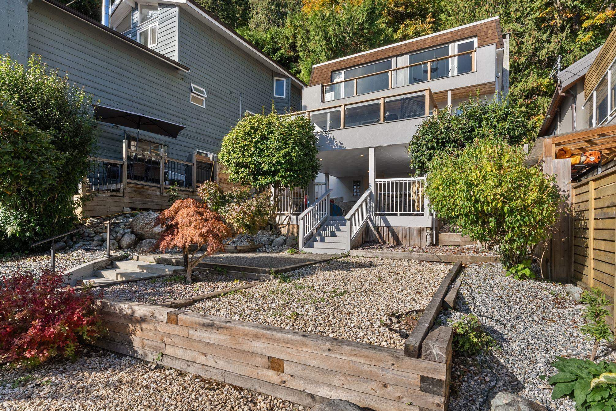 2717 Panorama Drive, North Vancouver, V7G 1V7 — photo 2