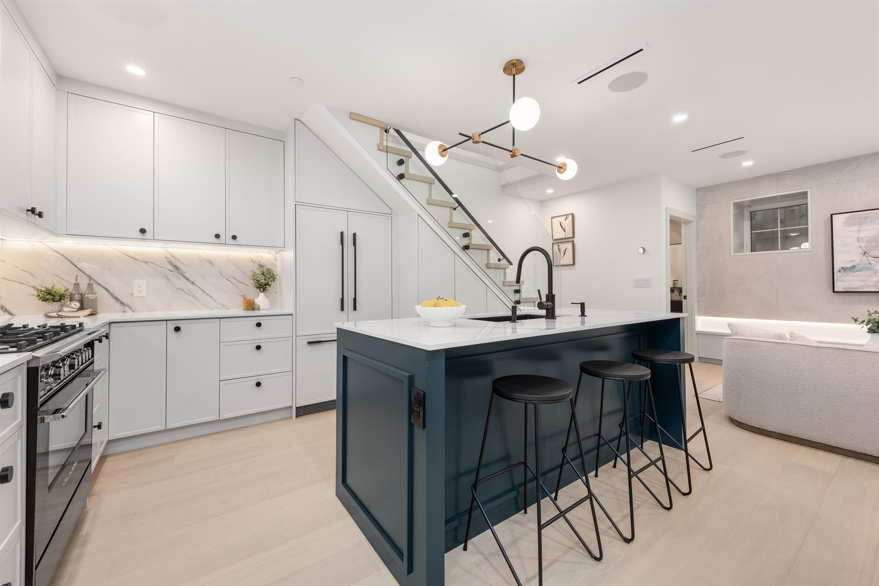 2 - 365 E 33rd Avenue, Vancouver, V5V 2Z8 — photo 2