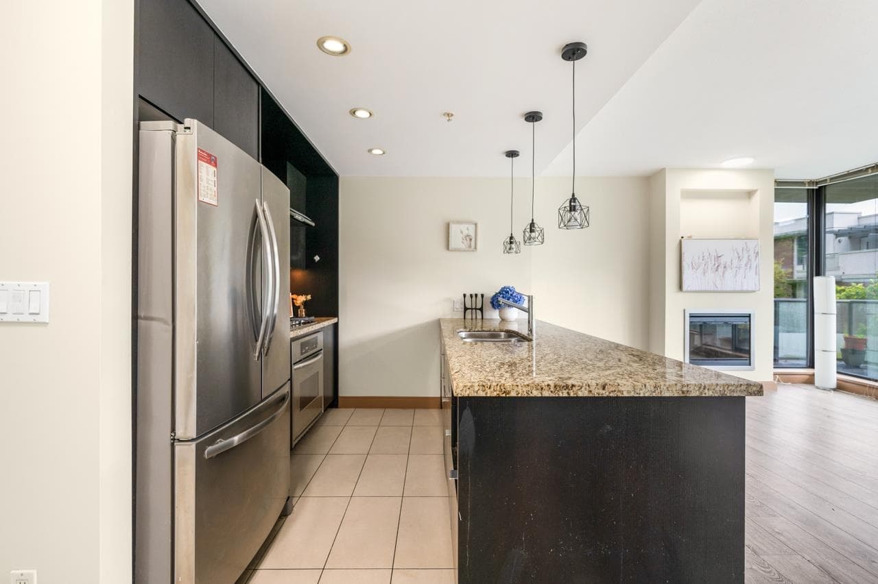 307 - 7088 18th Avenue, Burnaby, V3N 0A2 — photo 3