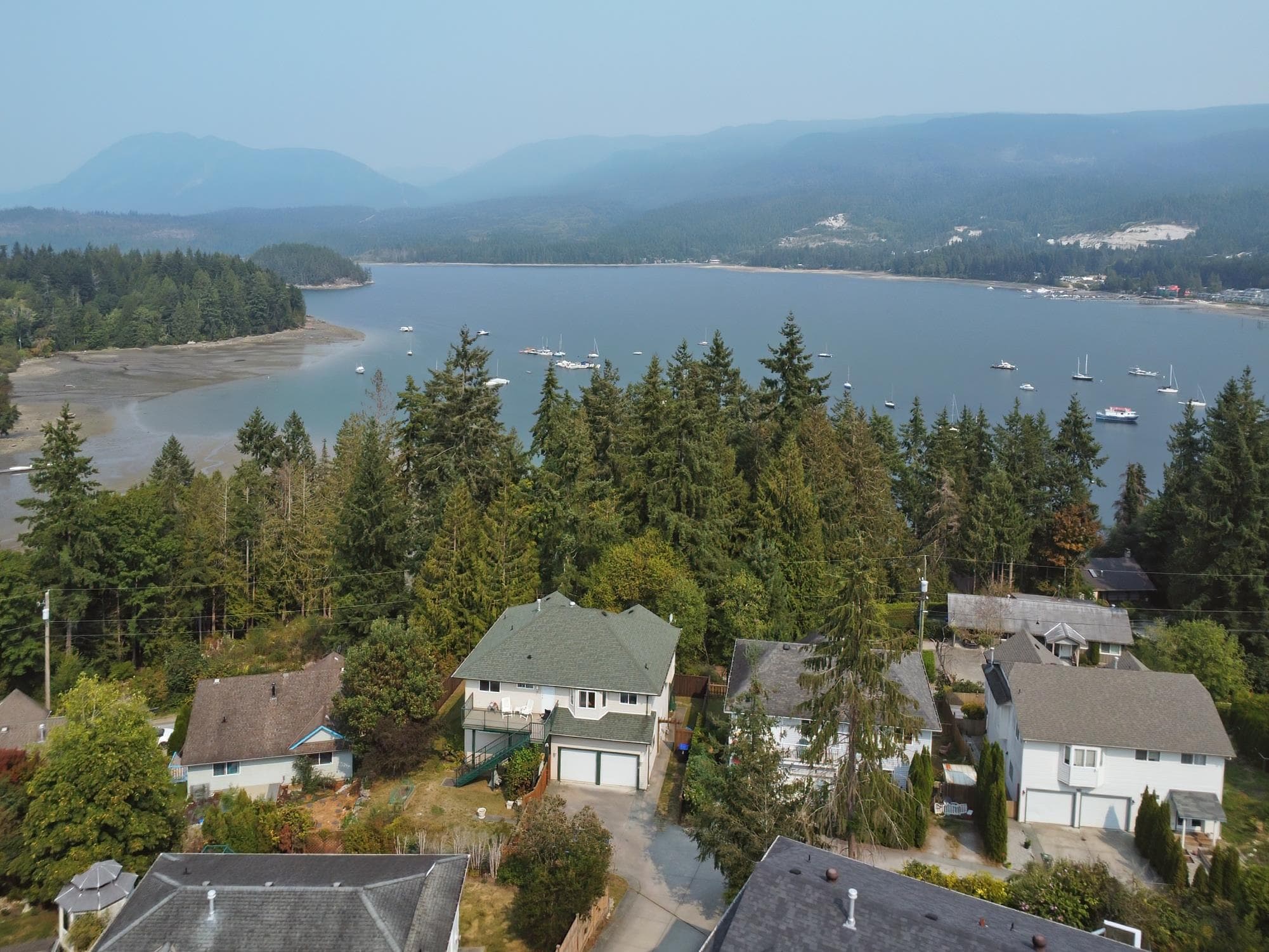 5866A Turnstone Crescent, Sechelt