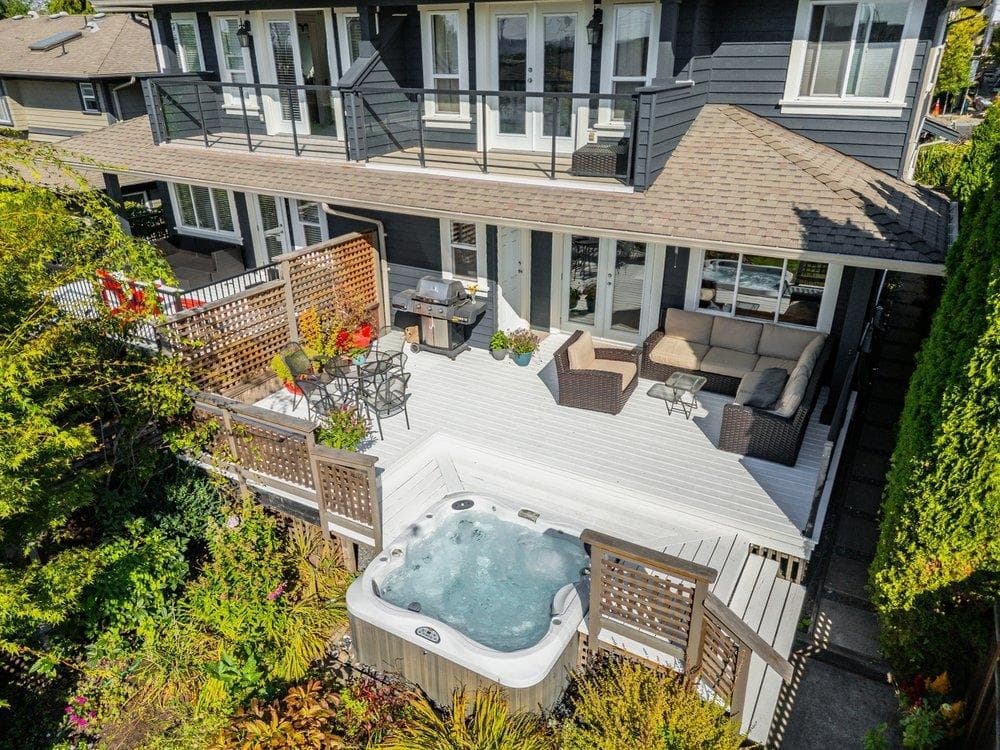 331 W 14th Street, North Vancouver, V7M 1P5 — photo 4