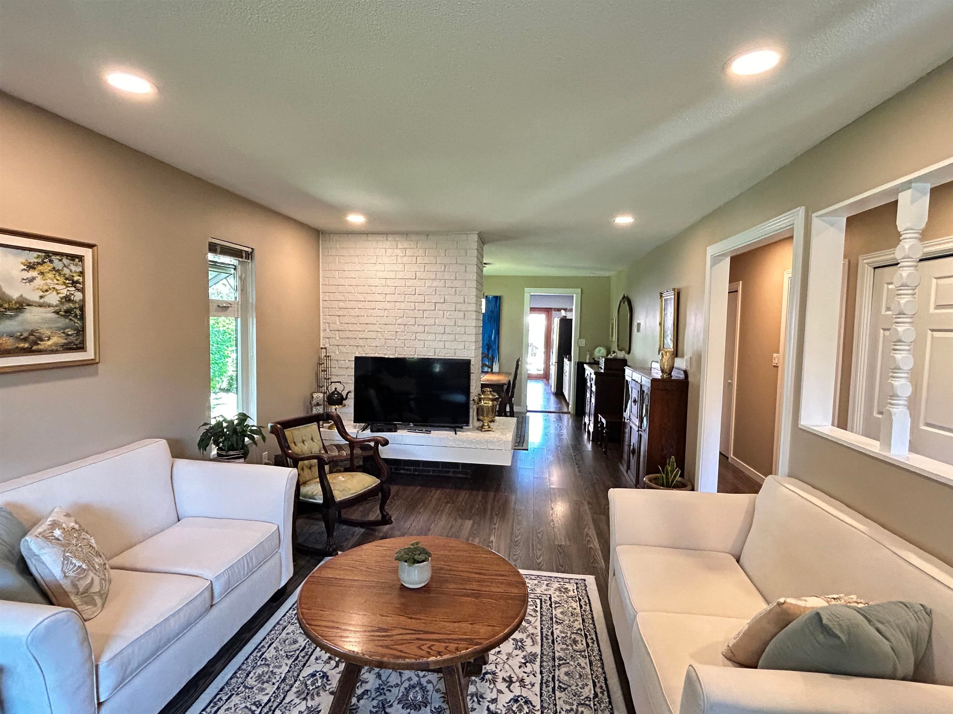 1798 Garden Avenue, North Vancouver — sold