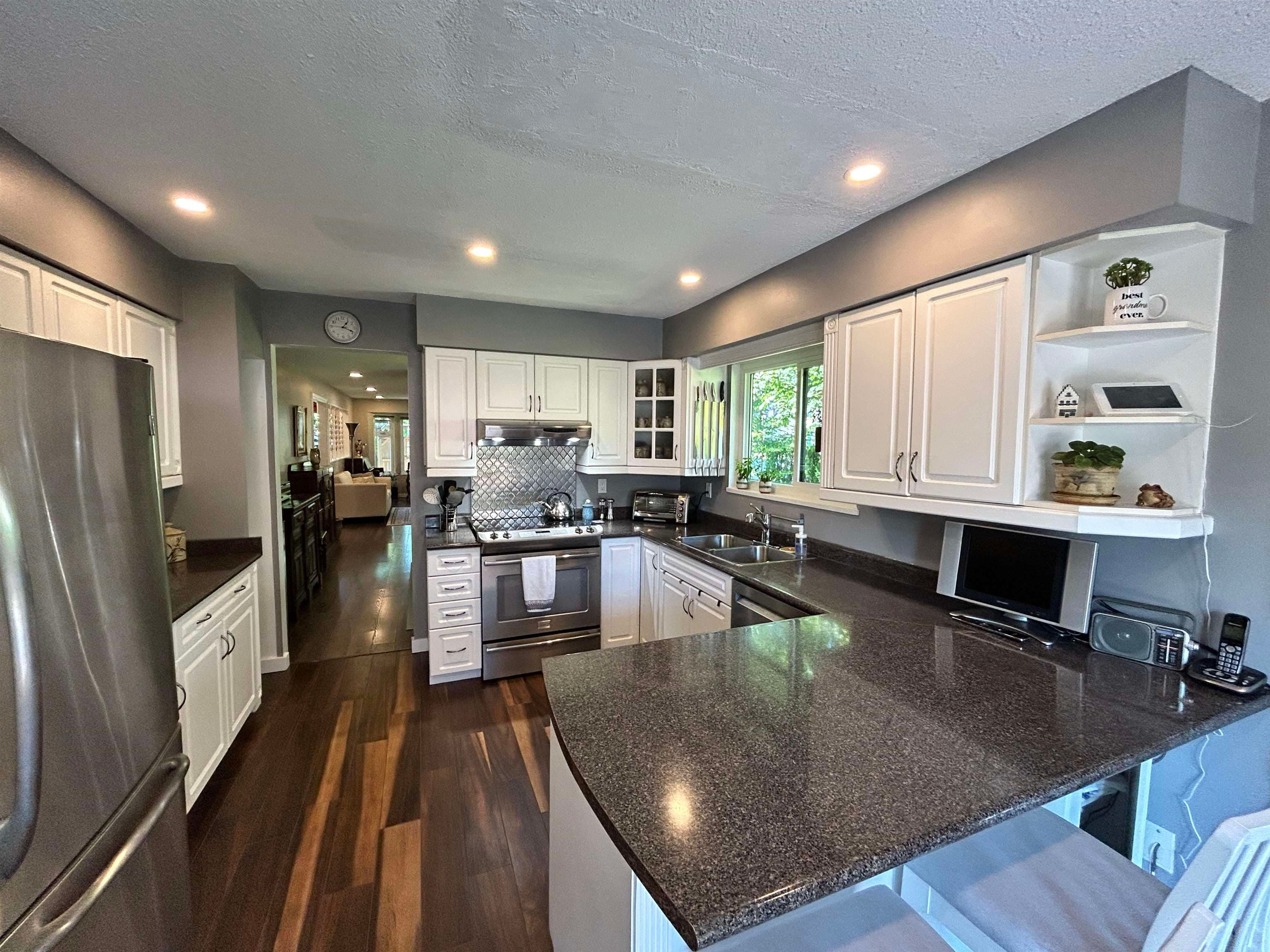 1798 Garden Avenue, North Vancouver, V7P 3A7 — photo 5