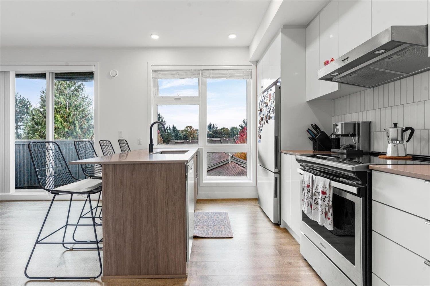 401 - 32838 Landeau Place, Abbotsford, V2S 0M6 — photo 5