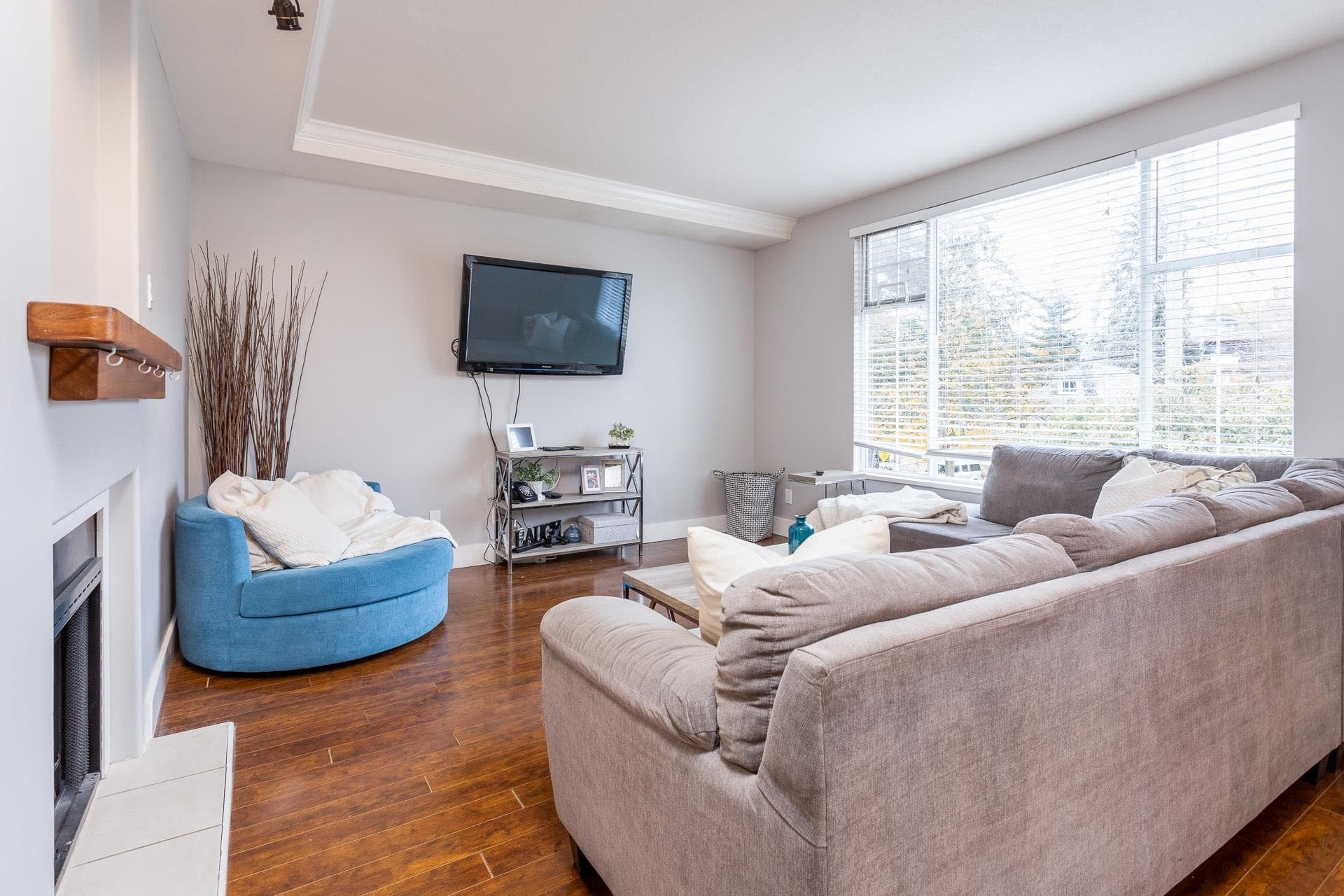 2230 Hawthorne Avenue, Port Coquitlam, V3C 1W6 — photo 2