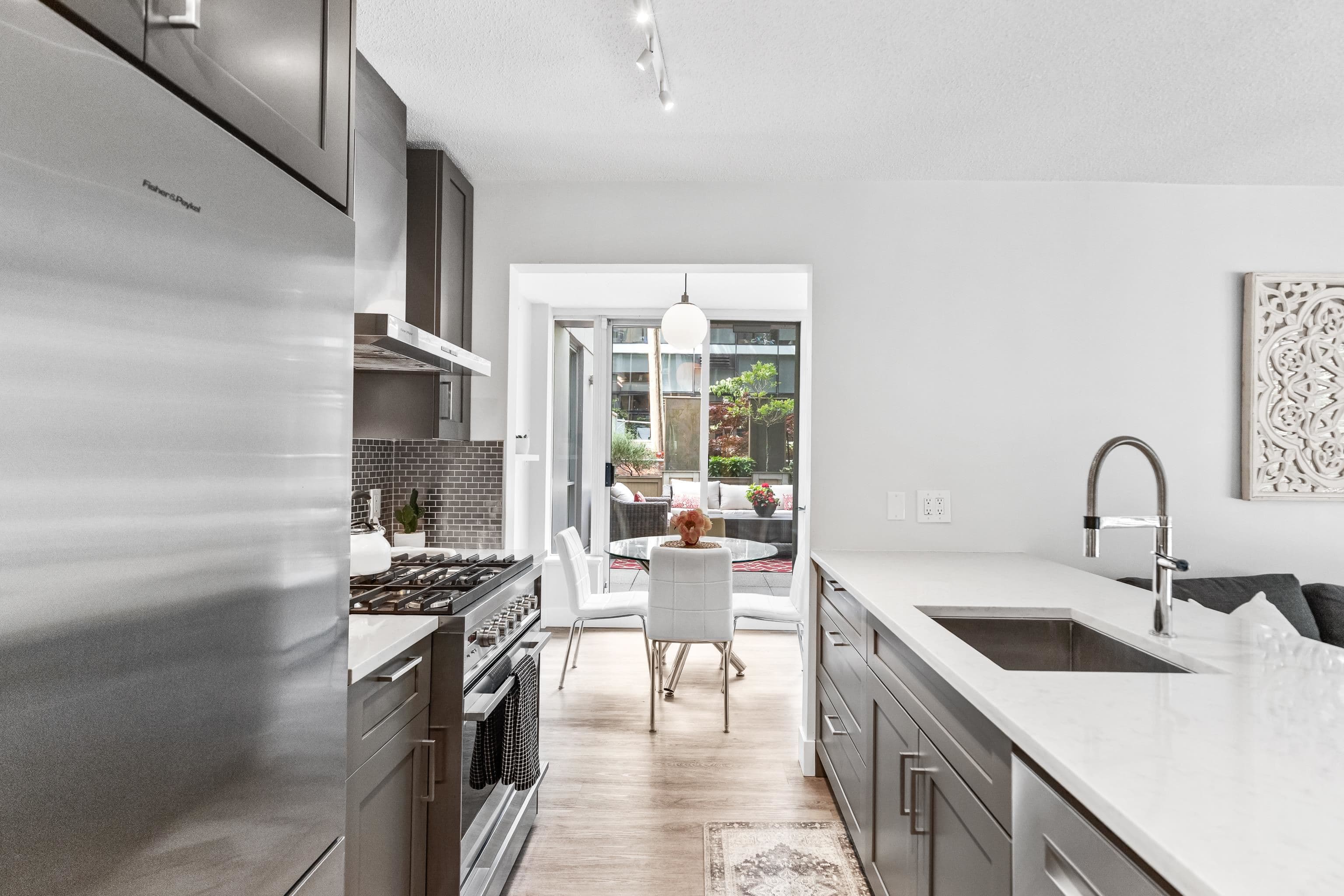 202 - 1001 Richards Street, Vancouver, V6B 1J6 — photo 4