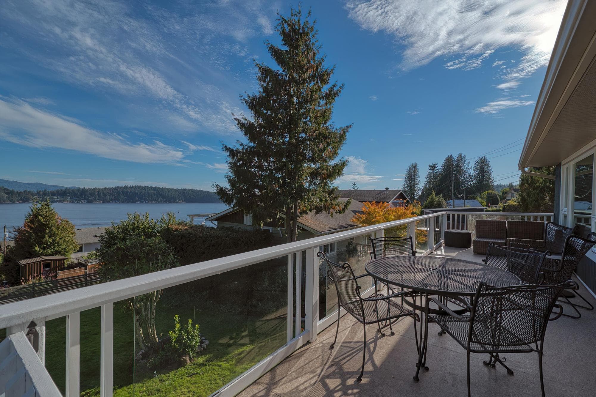 648 Gibsons Way, Gibsons, V0N 1V9 — photo 3