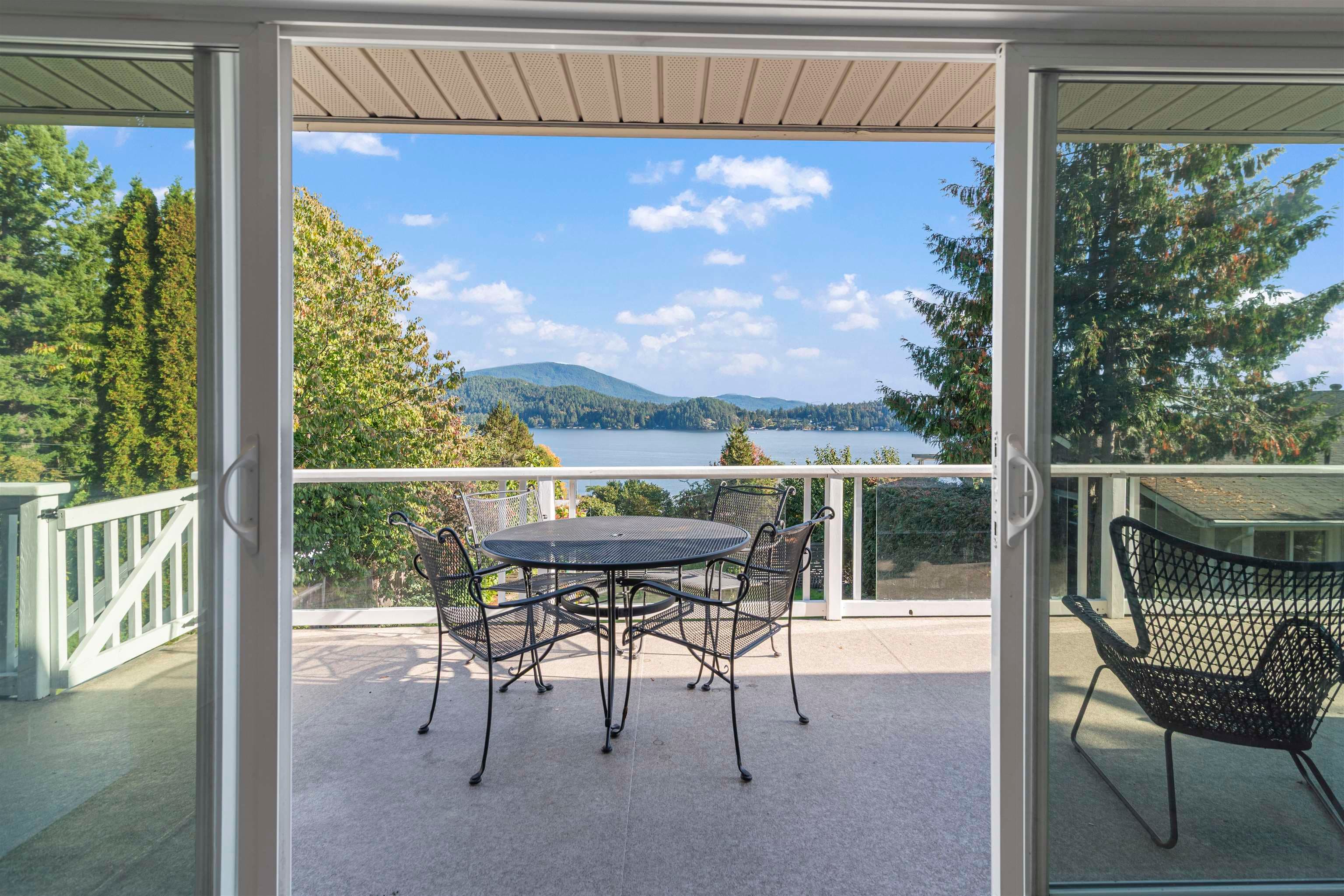 648 Gibsons Way, Gibsons, V0N 1V9 — photo 4
