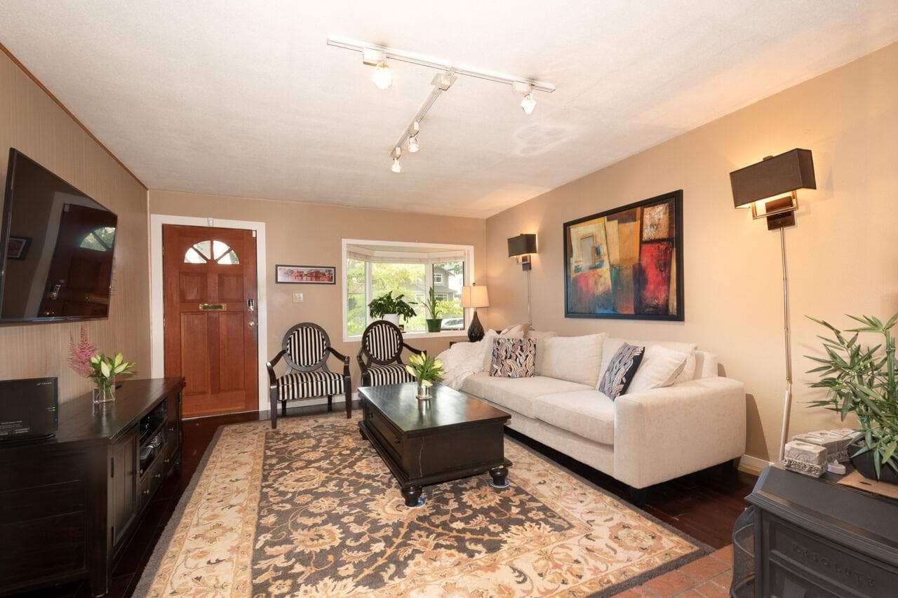 2466 Eton Street, Vancouver, V5K 1J5 — photo 2