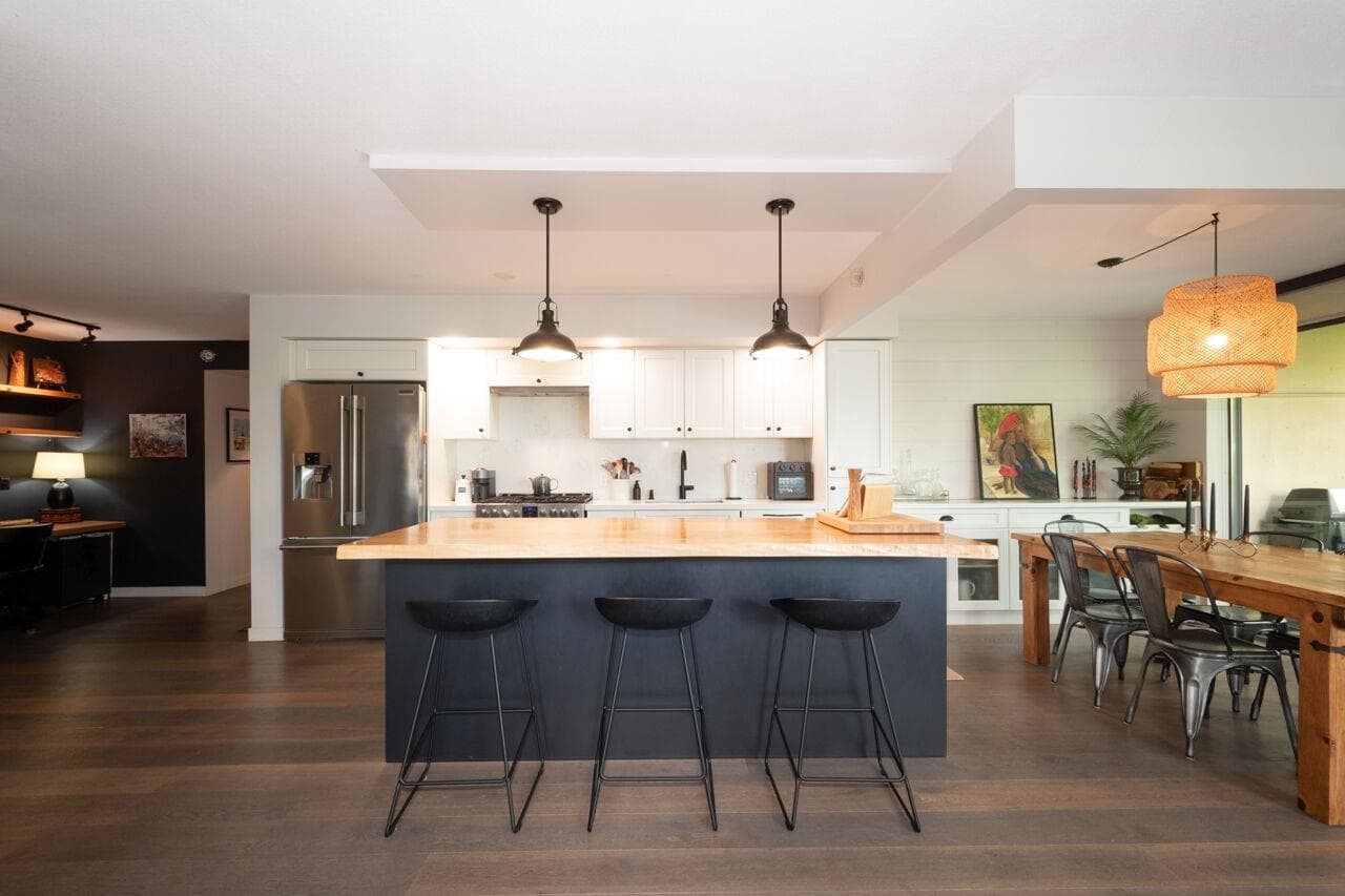 308 - 683 W Victoria Park, North Vancouver, V7M 0A2 — photo 1