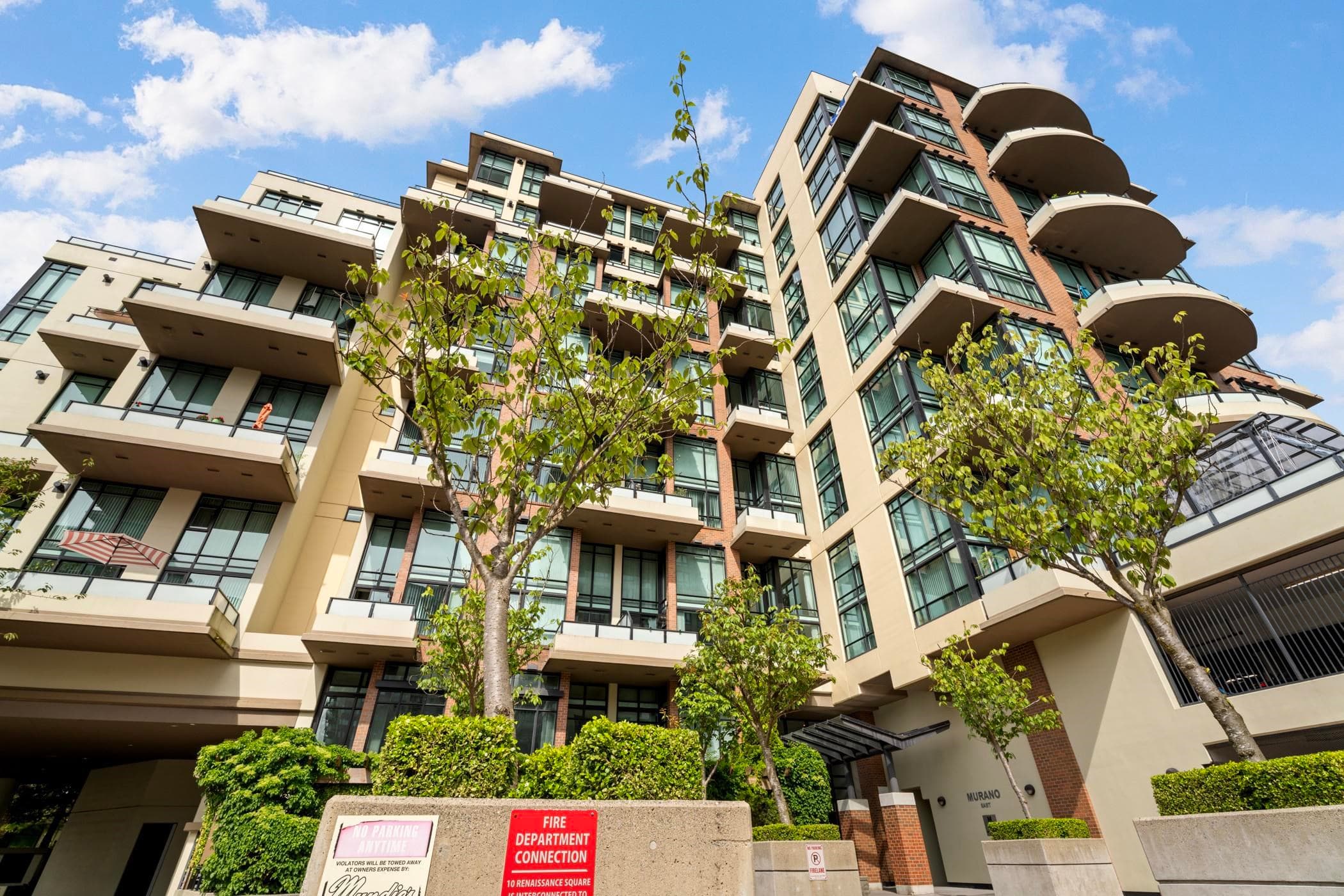325 - 10 Renaissance Square, New Westminster, V3M 7B1 — photo 2
