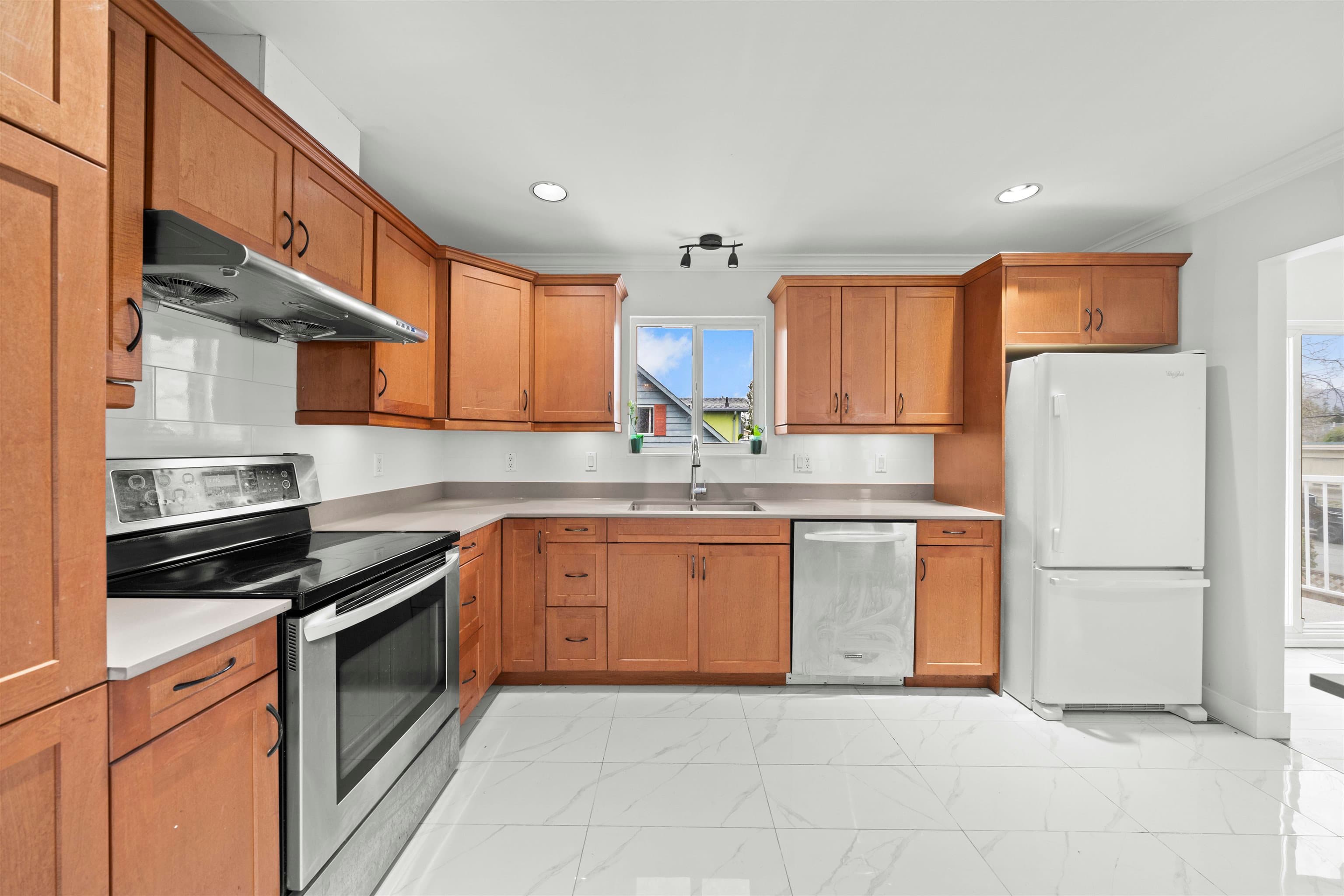 23095 117 Avenue, Maple Ridge, V2X 2K3 — photo 5