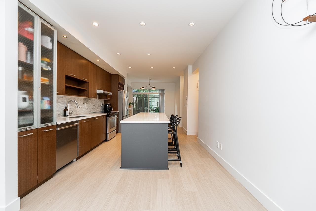 26 - 9989 E Barnston Drive, Surrey, V4N 6N3 — photo 5