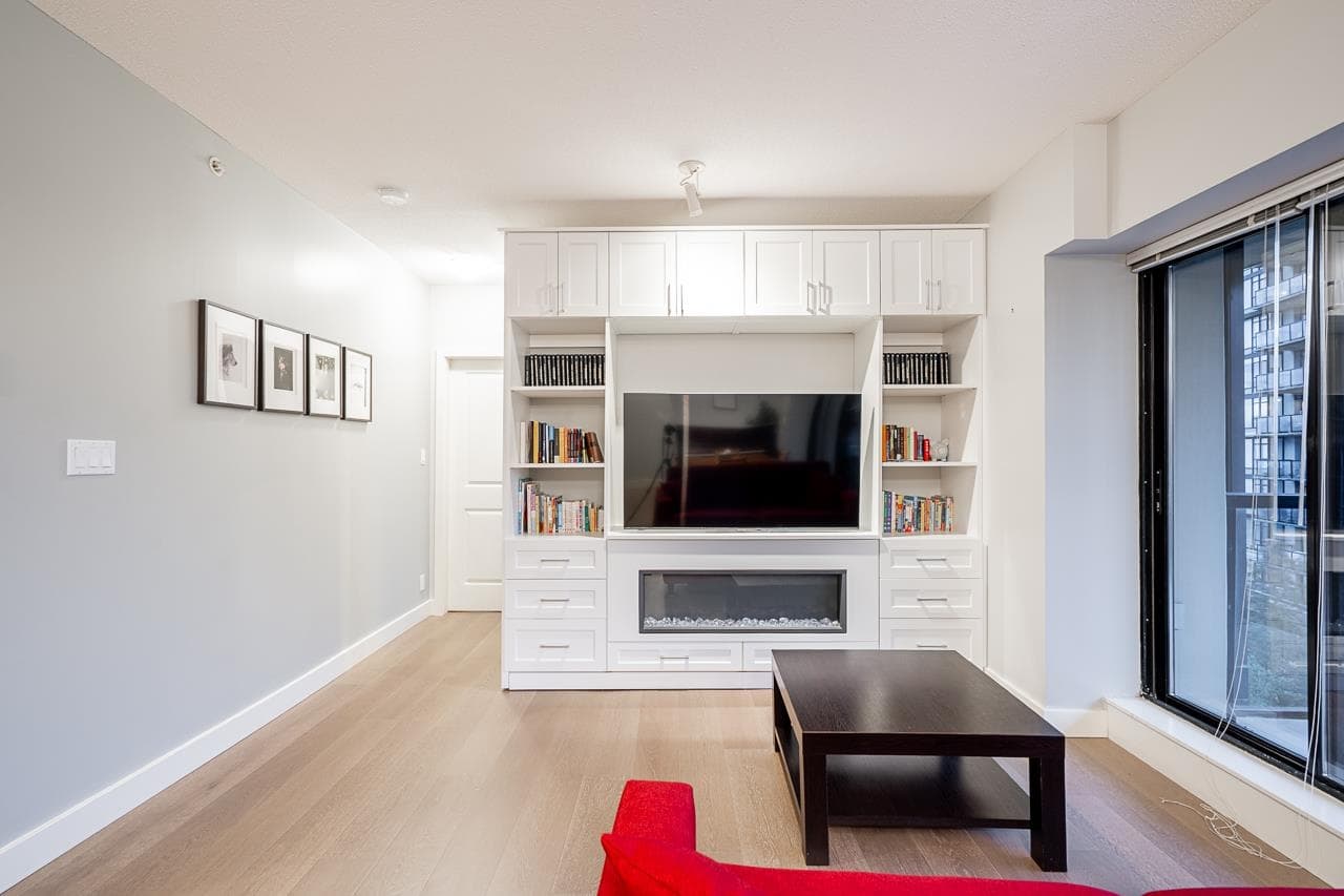 702 - 15 E Royal Avenue, New Westminster, V3L 0A9 — photo 3