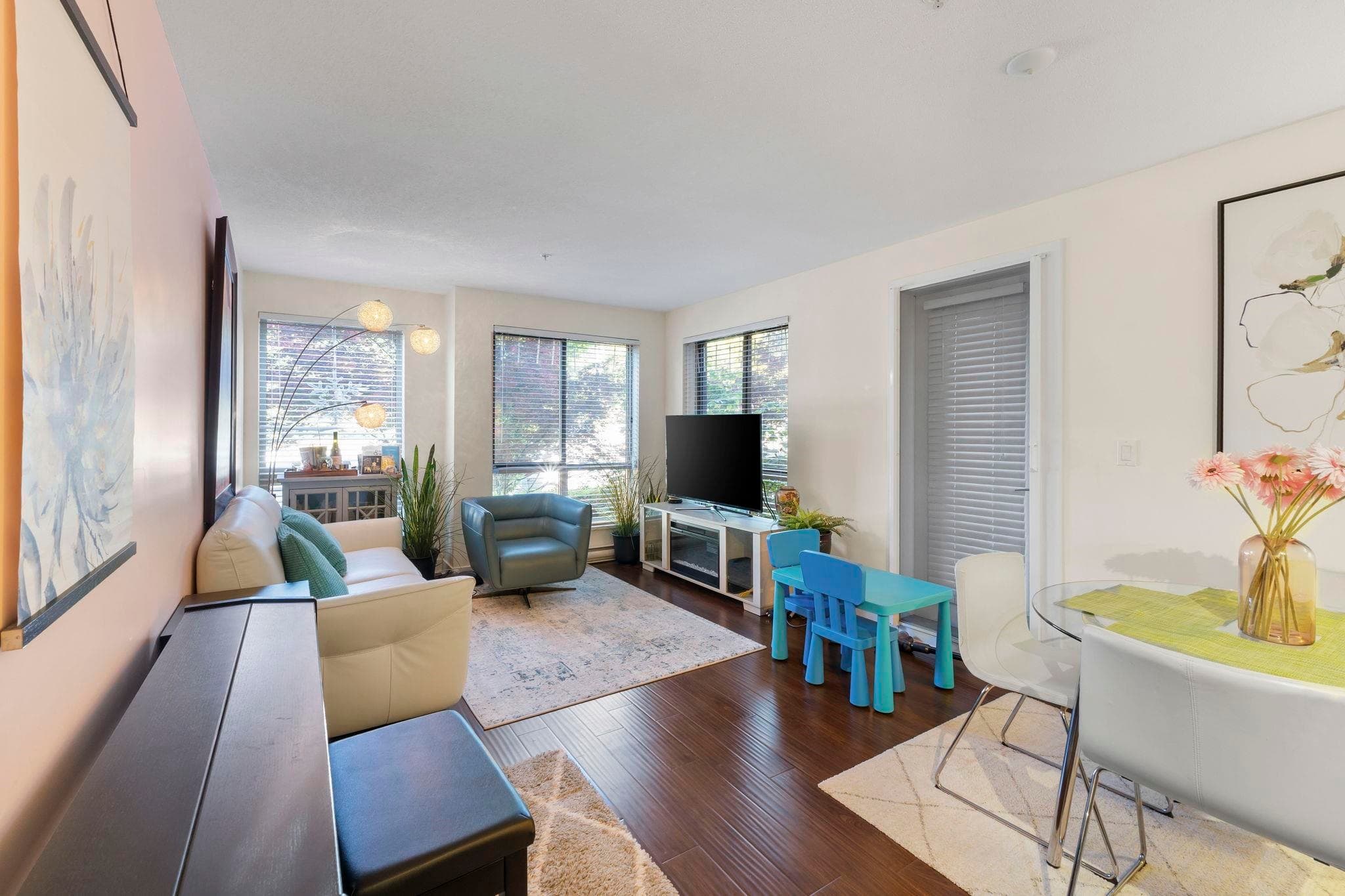 211 - 500 Royal Avenue, New Westminster, V3L 0G5 — photo 2