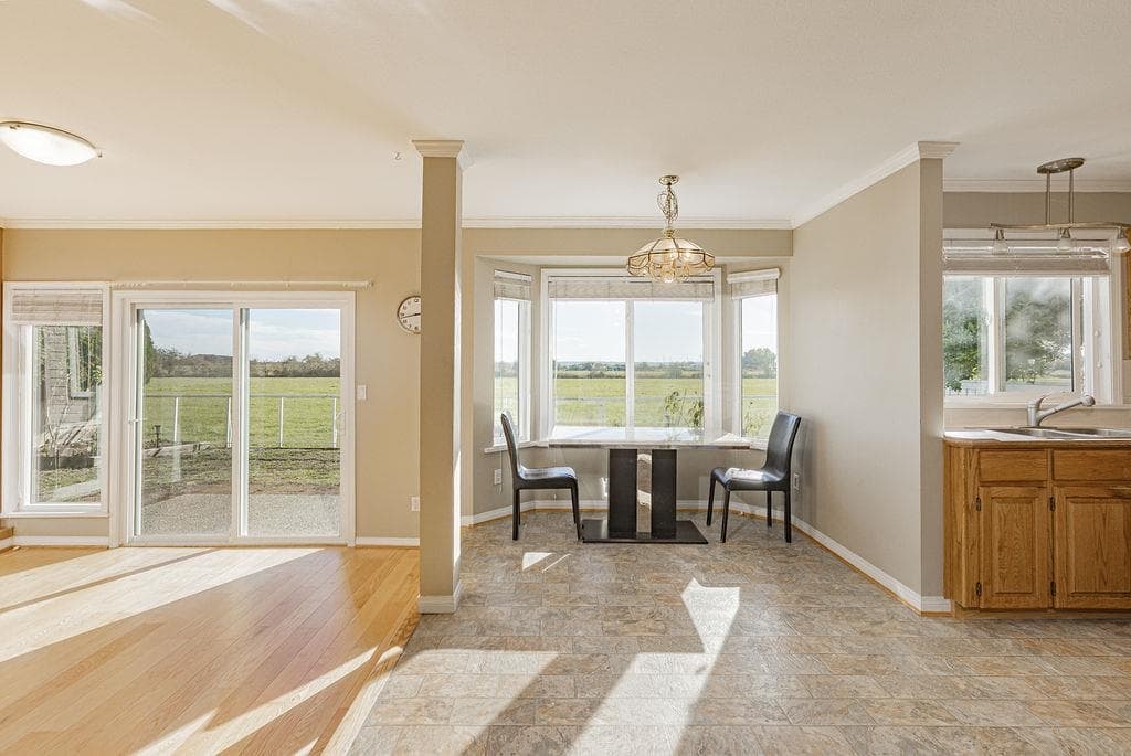 6696 London Drive, Delta