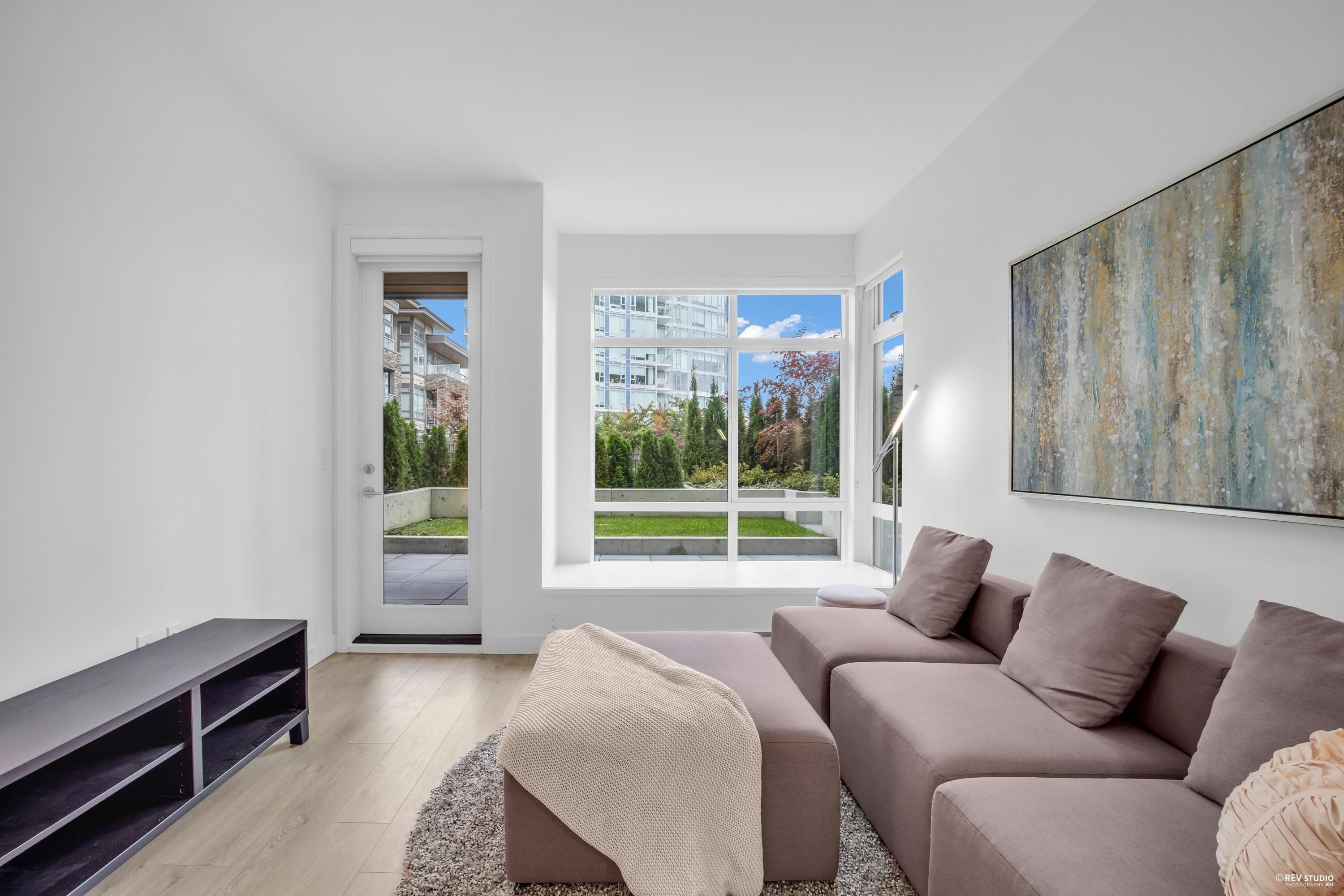 206 - 7123 11th Avenue, Burnaby, V3N 0J6 — photo 2