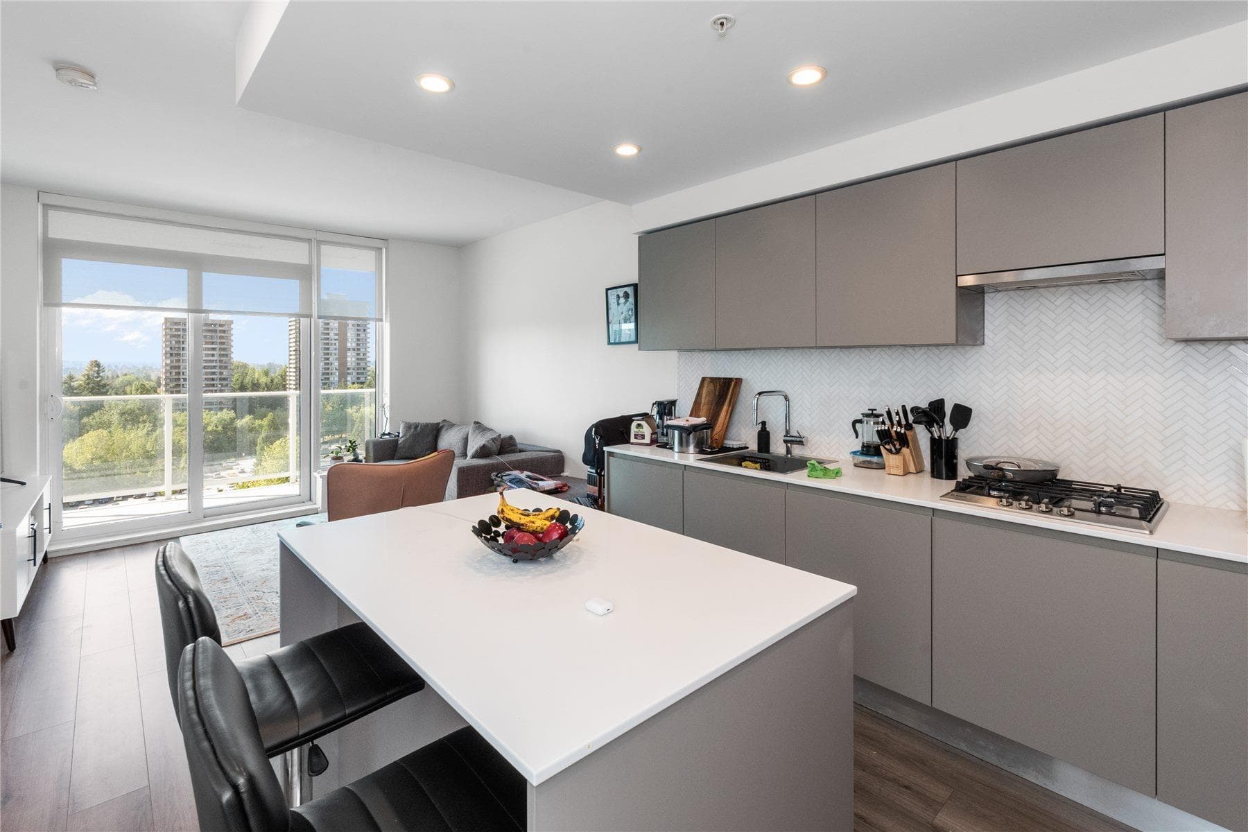 609 - 3833 Evergreen Place, Burnaby, V3J 0M2 — photo 1