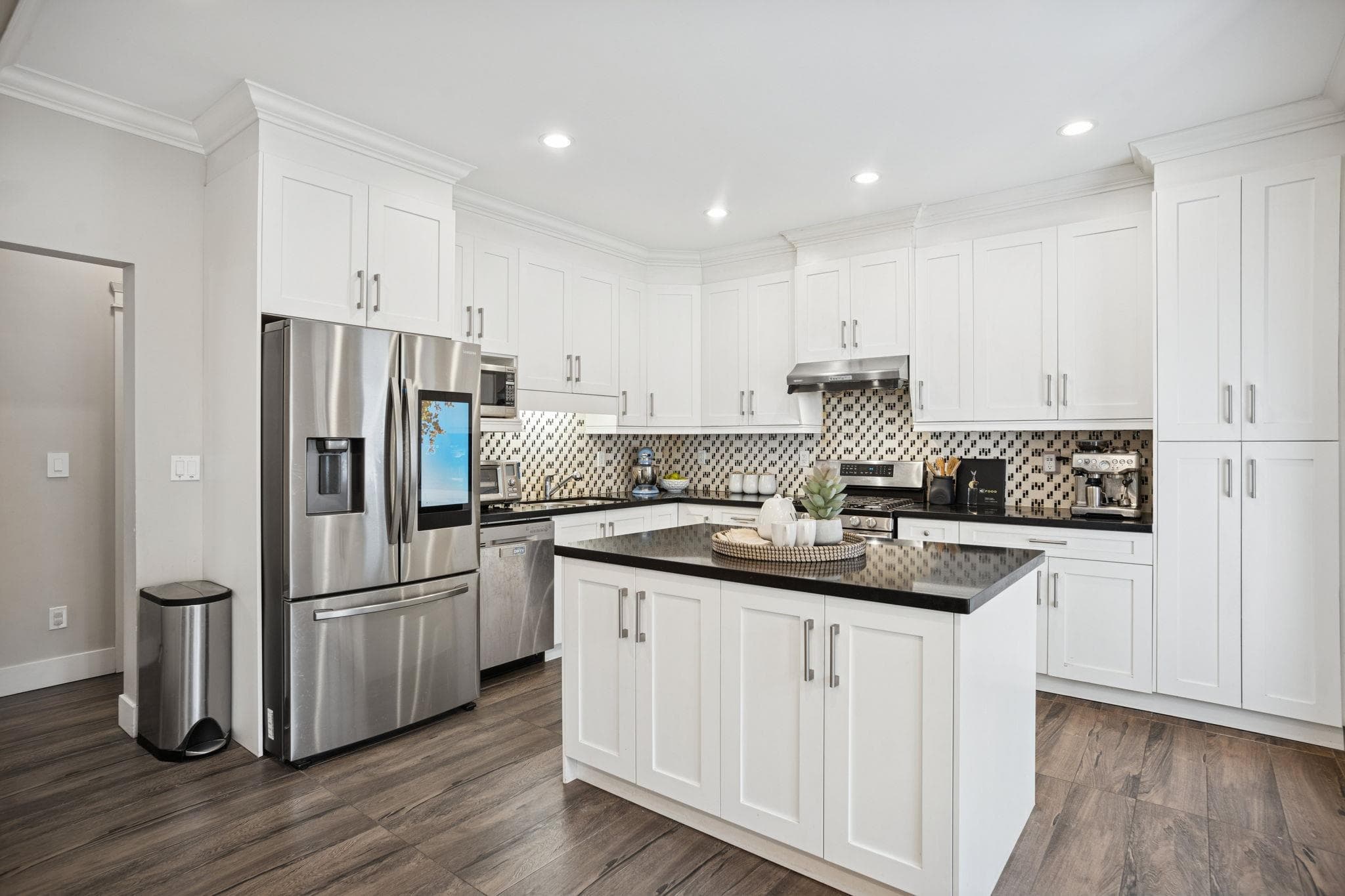 102 - 910 Delestre Avenue, Coquitlam, V3K 2G6 — photo 3