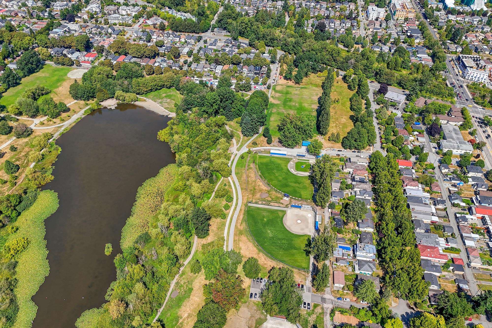 3195 Garden Drive, Vancouver, V5N 4Y2 — photo 5