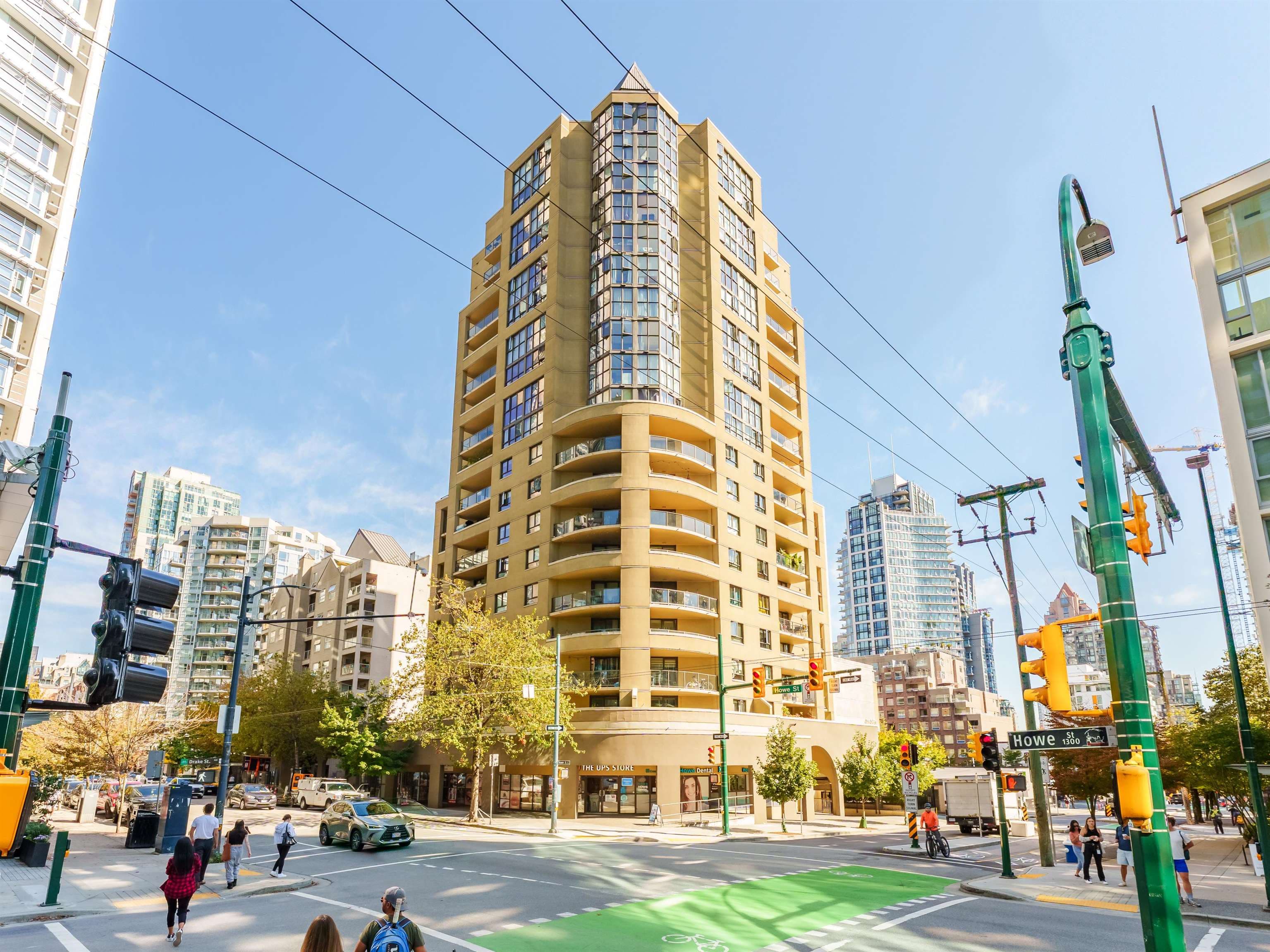 1605 - 789 Drake Street, Vancouver