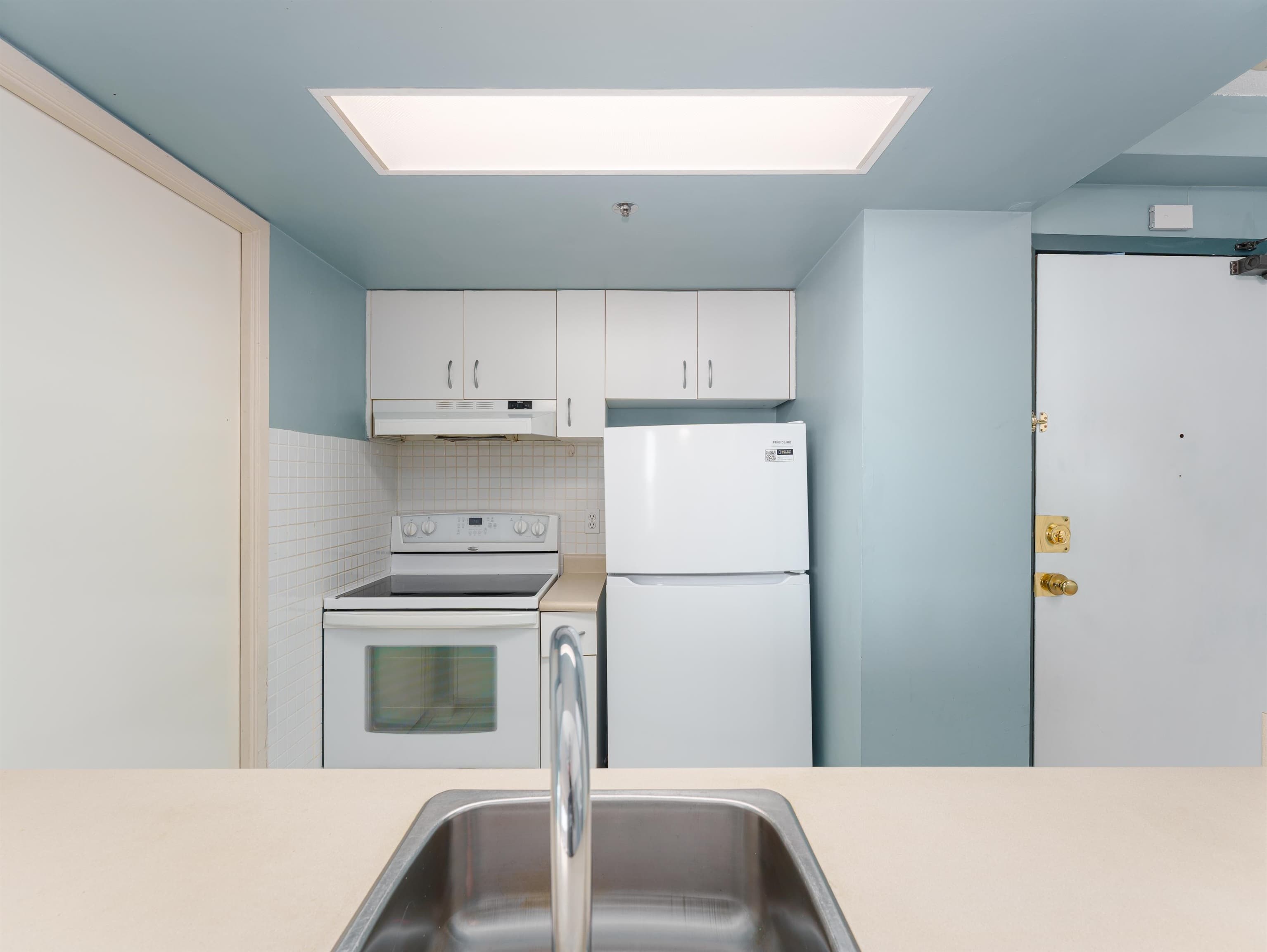 1605 - 789 Drake Street, Vancouver, V6Z 2N7 — photo 4
